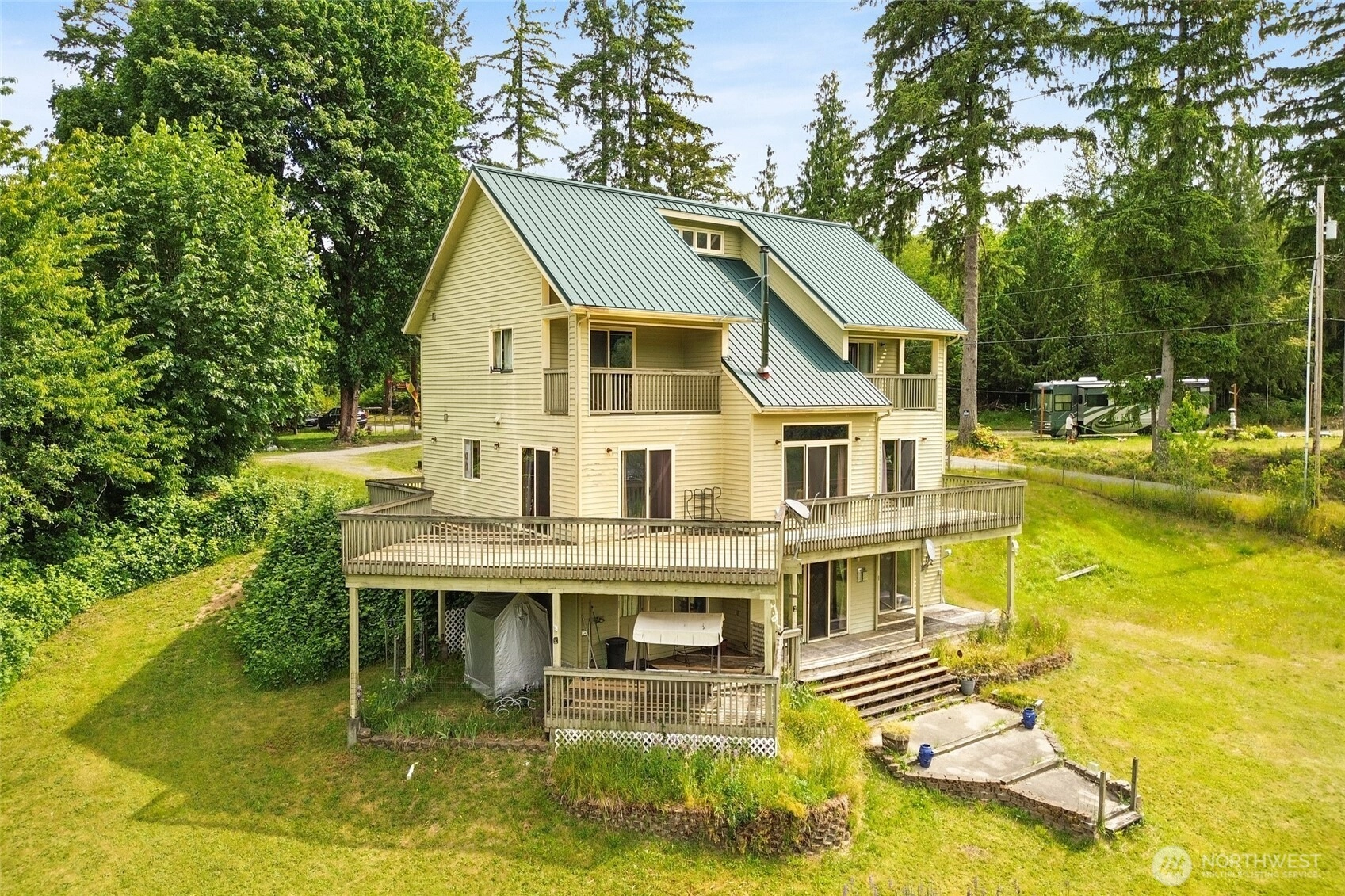 8120 Gordon Rd Unit  Concrete WA 98237