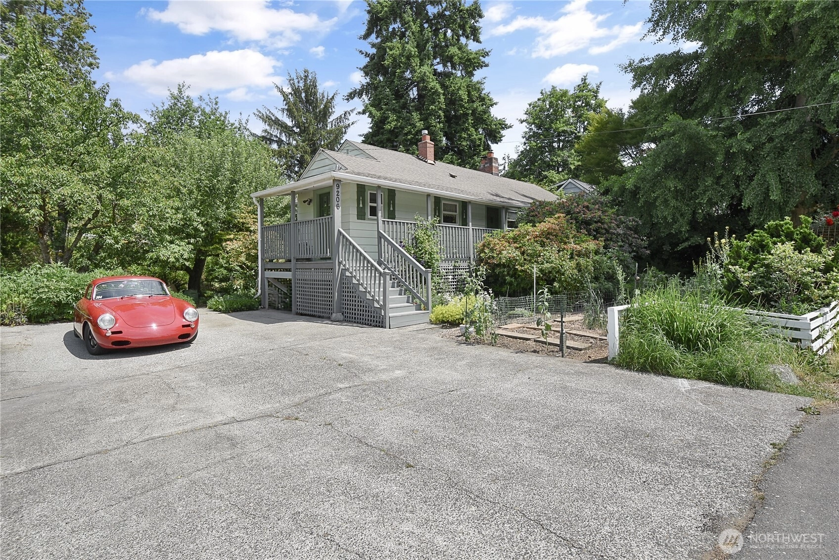 9206 49th Ave NE Seattle WA 98115