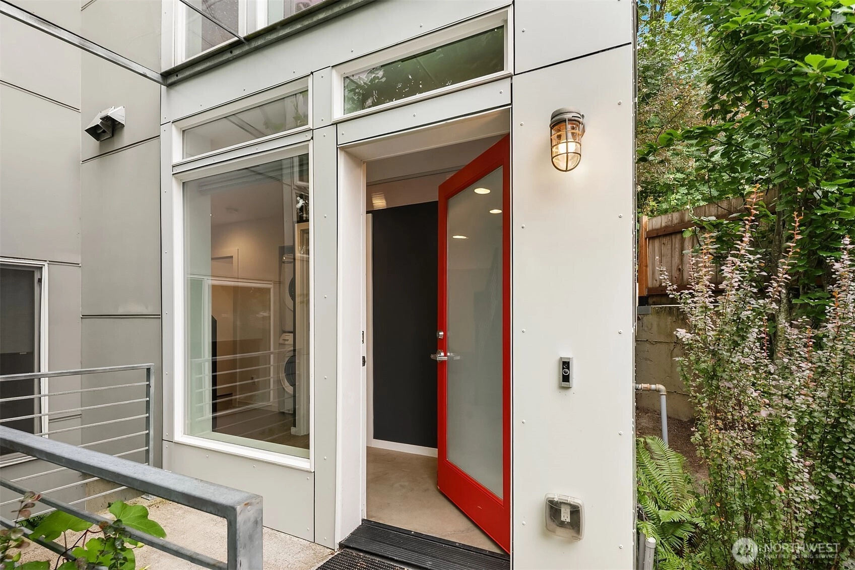 1009 Sturgus Ave S Seattle WA 98144