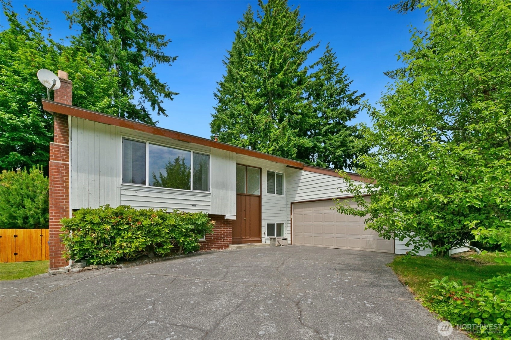 12512 SE 70th St Newcastle WA 98056