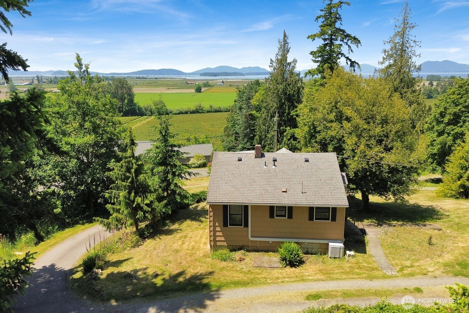 16071 Colony Rd Bow WA 98232