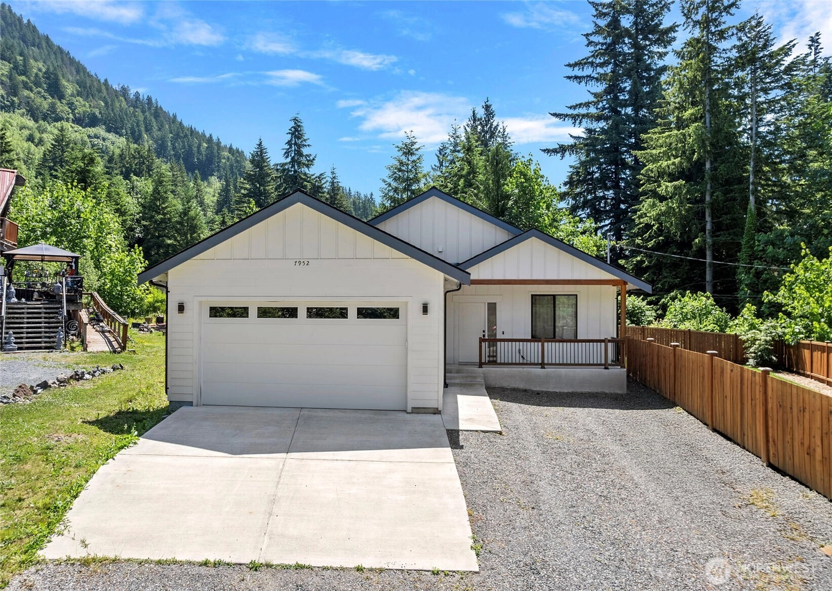 7952 Apache Dr Unit  Maple Falls WA 98266