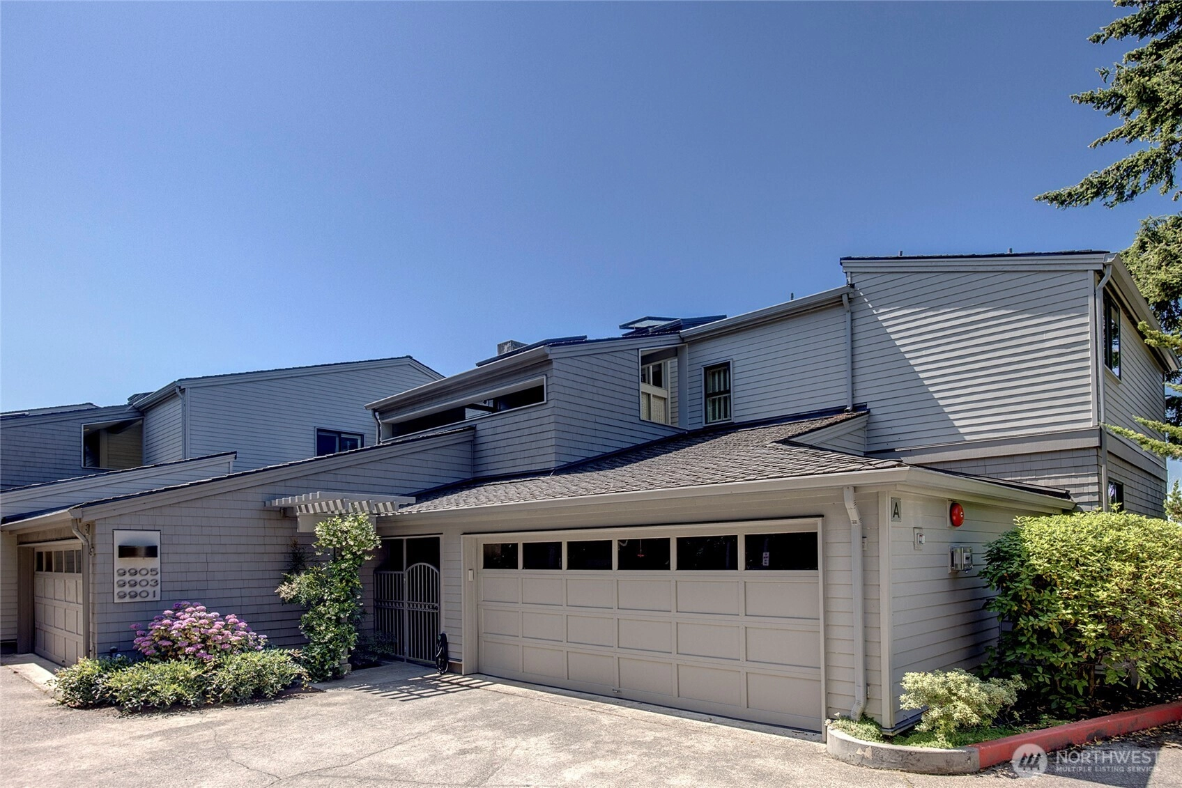9903 Lake Washington Blvd NE Unit 201 Bellevue WA 98004