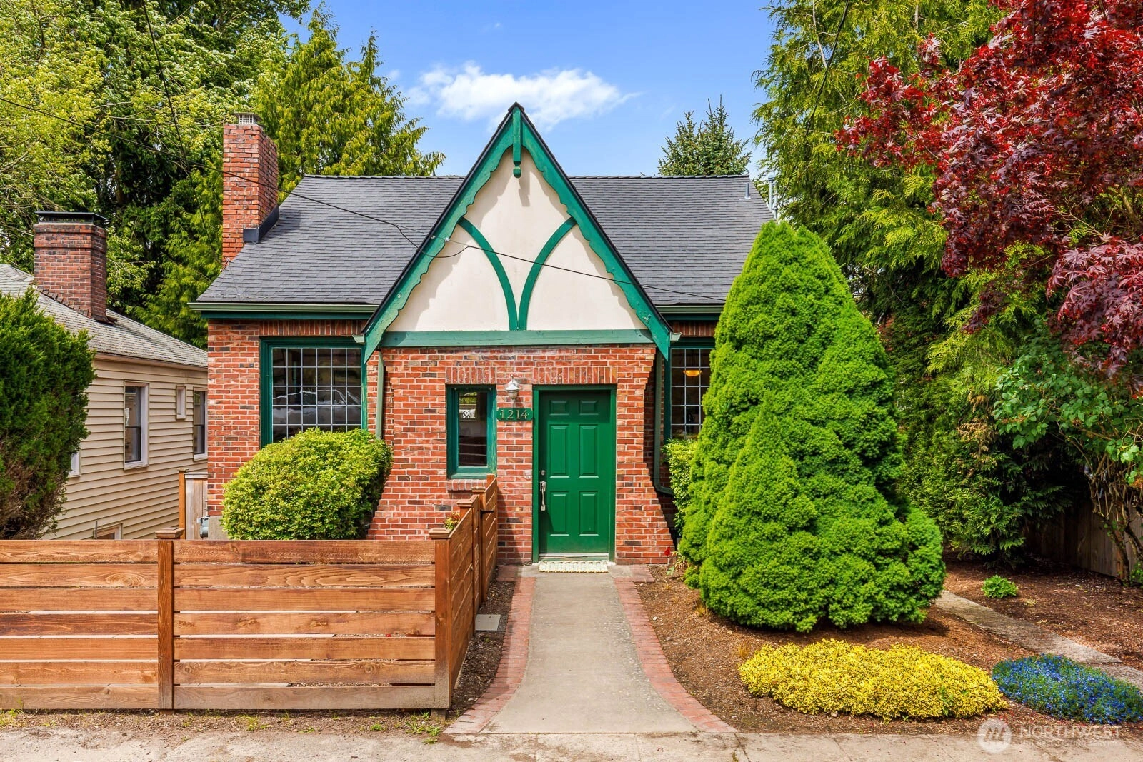 1214 NE 98th St Seattle WA 98115