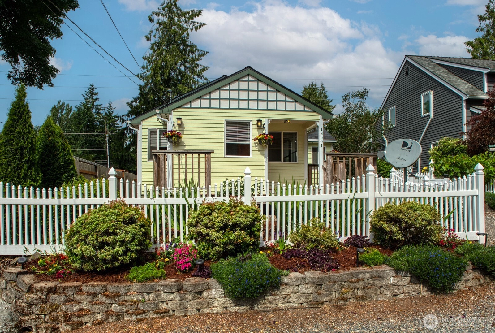 18501 5th Ave NE Unit  Suquamish WA 98392