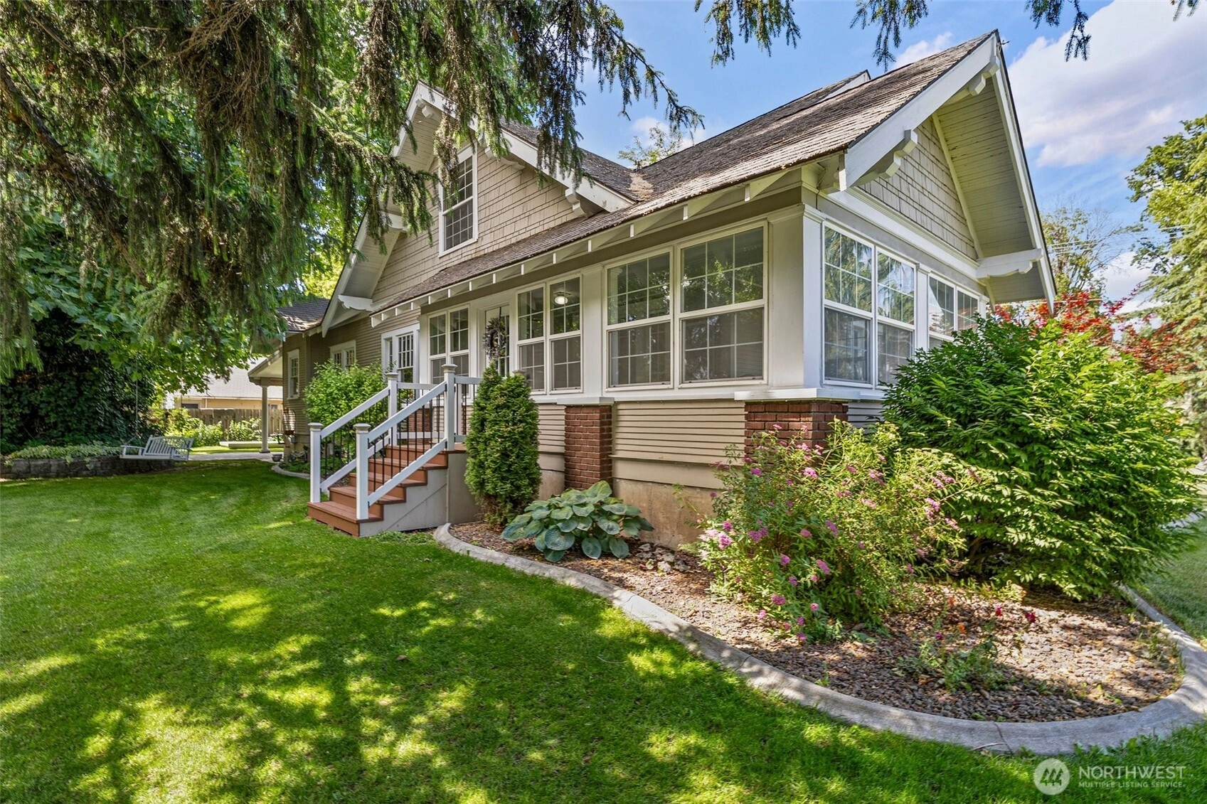 1121 Scoon Rd Sunnyside WA 98944