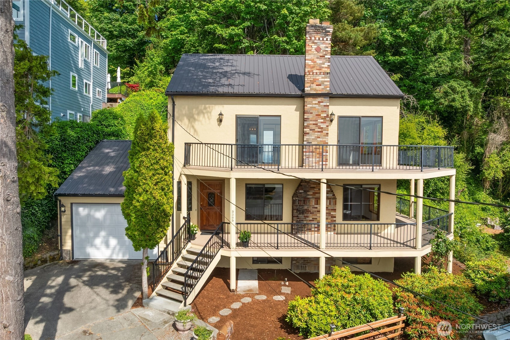 5305 SW Shore Pl Seattle WA 98136
