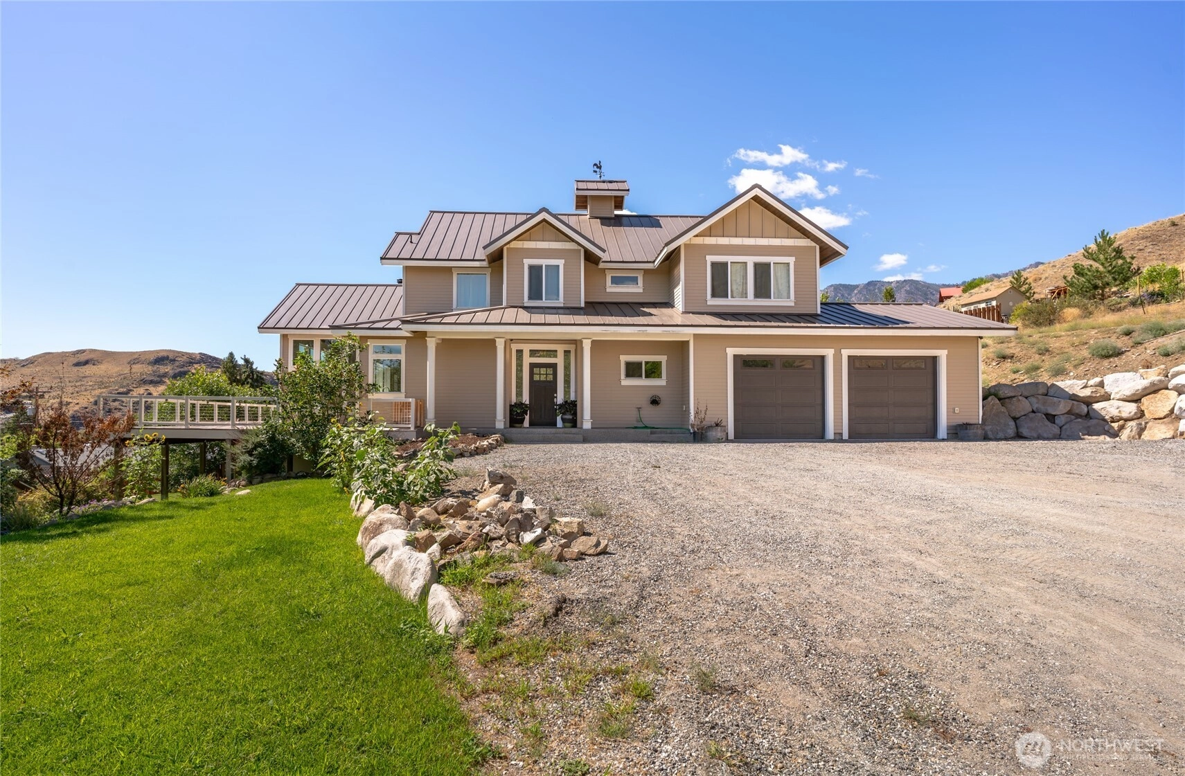 266 Ives St Pateros WA 98846