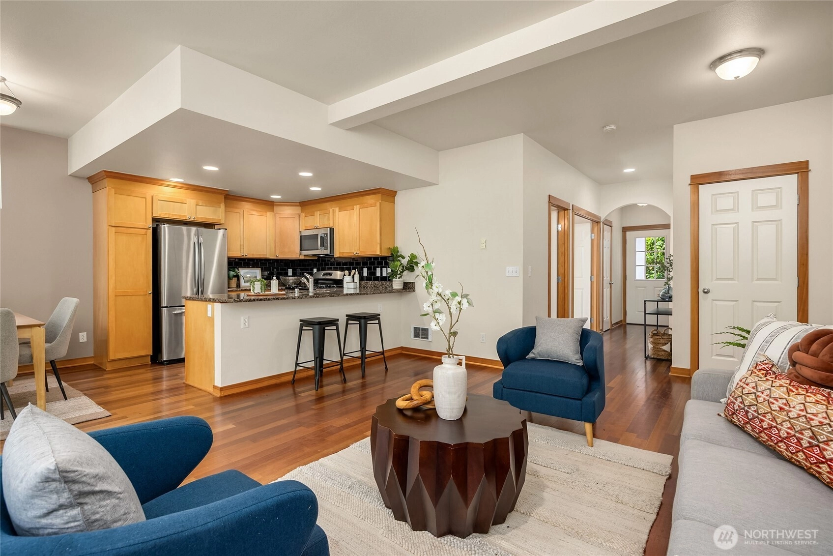 10290 NE Ruddy Duck Ln Bainbridge Island WA 98110