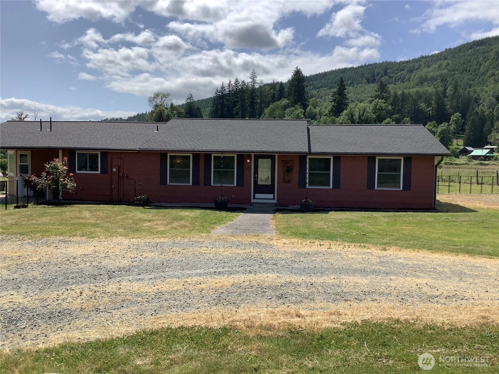 125 Lowery Rd Glenoma WA 98336