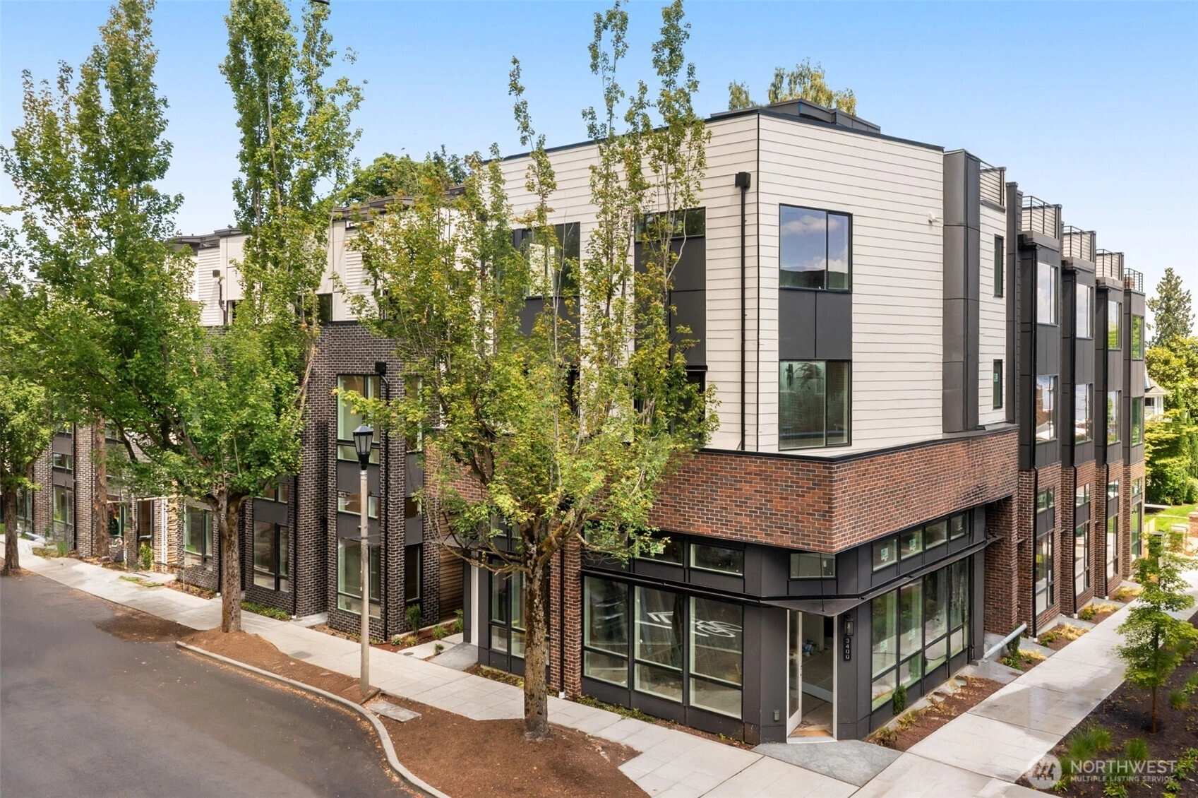 1108 A 34th Ave Seattle WA 98122