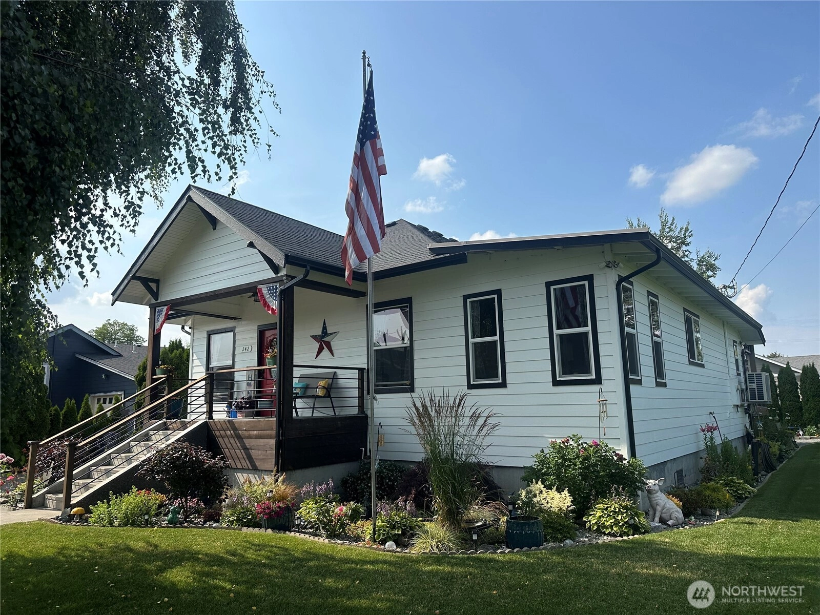 242 Morton St Sumas WA 98295