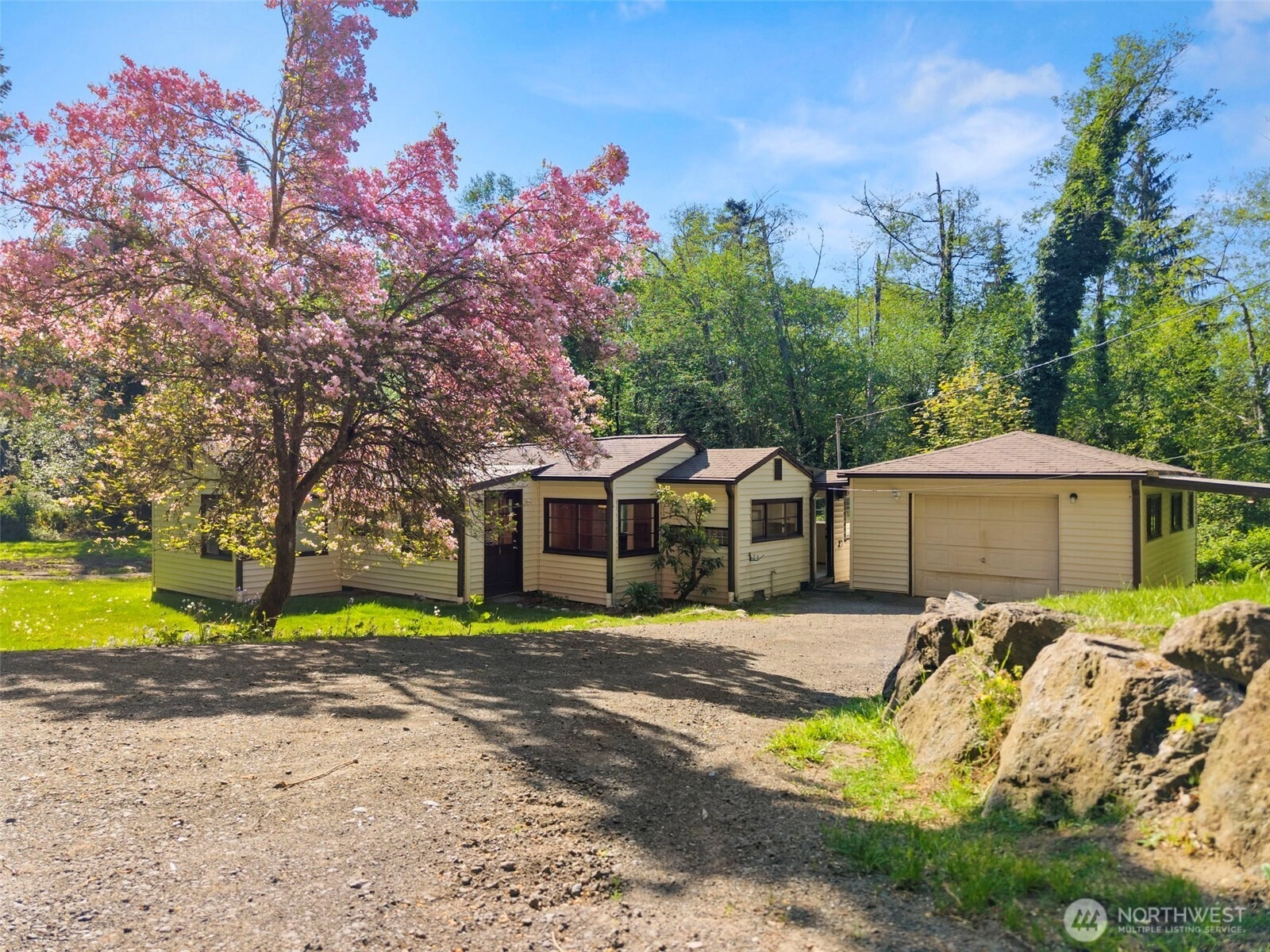 20670 NE Kingston St Unit  Indianola WA 98342