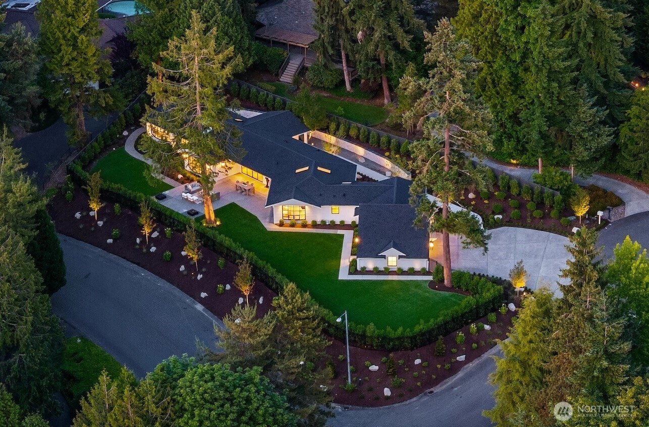 2610 86th Ave NE Clyde Hill WA 98004