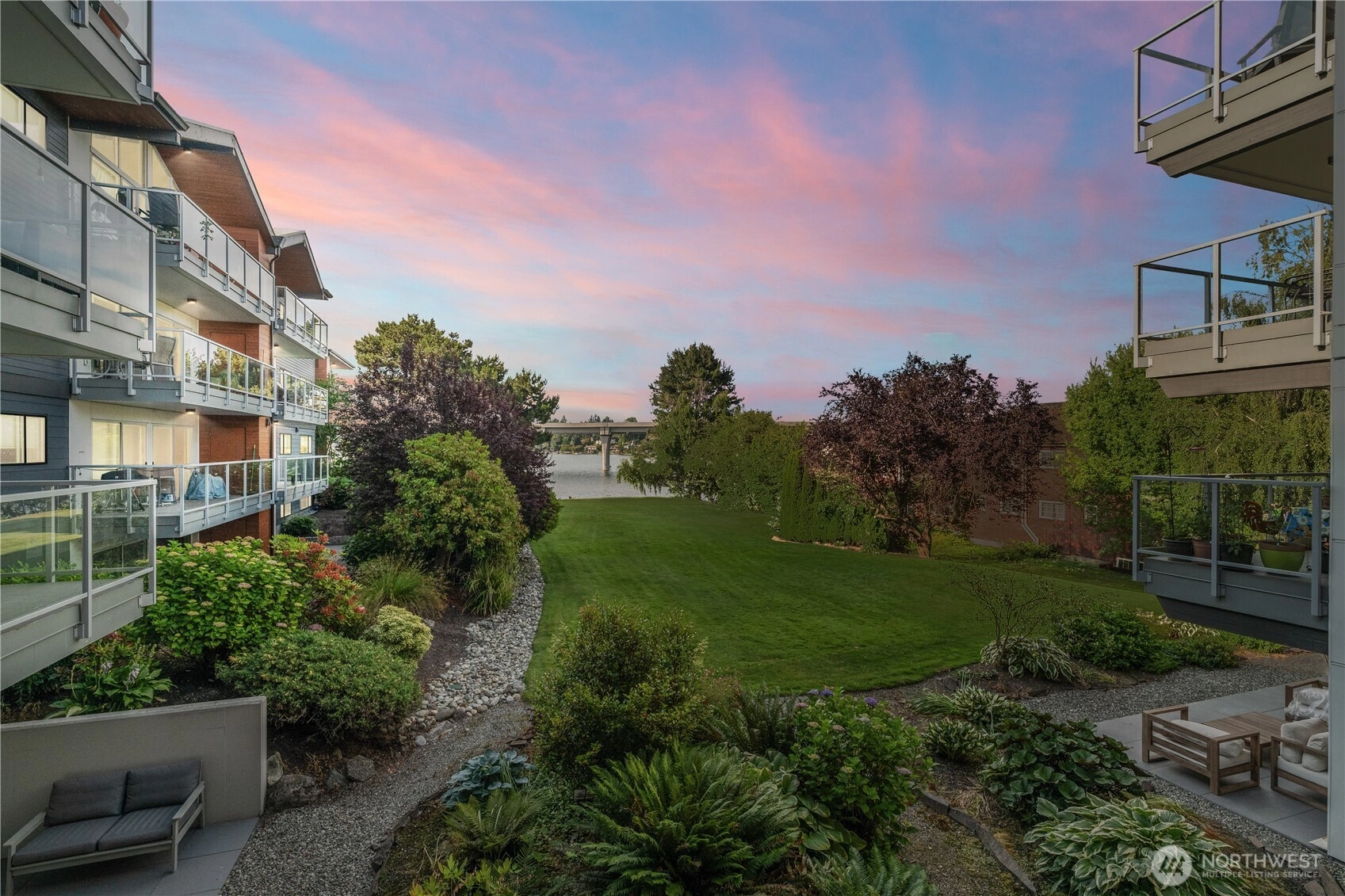 2501 Canterbury Ln E Unit 203 Unit 203 Seattle WA 98112