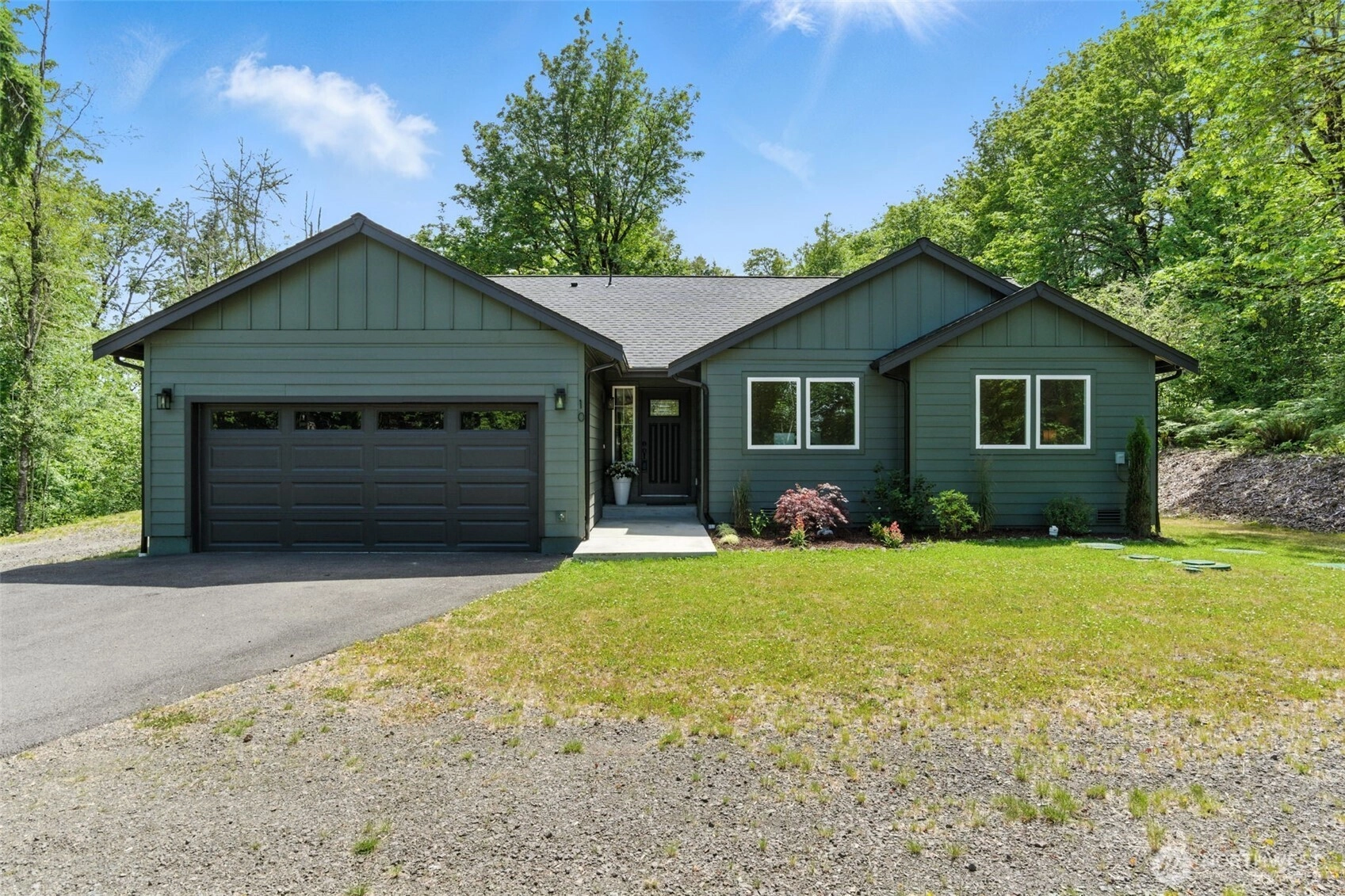 10 Cornwall Rd SW Lakebay WA 98349