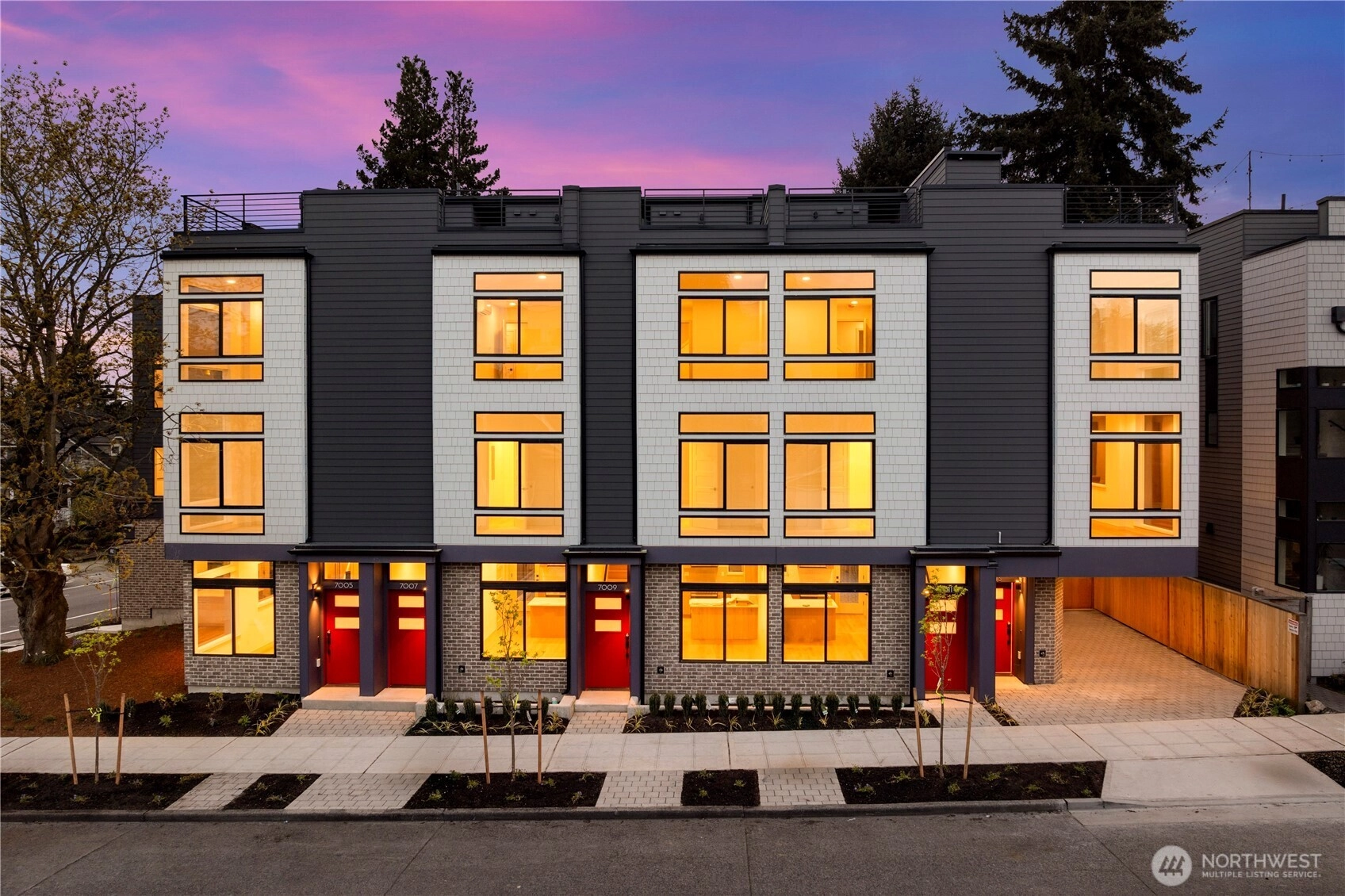 7013 9th Ave NE Unit  Seattle WA 98115