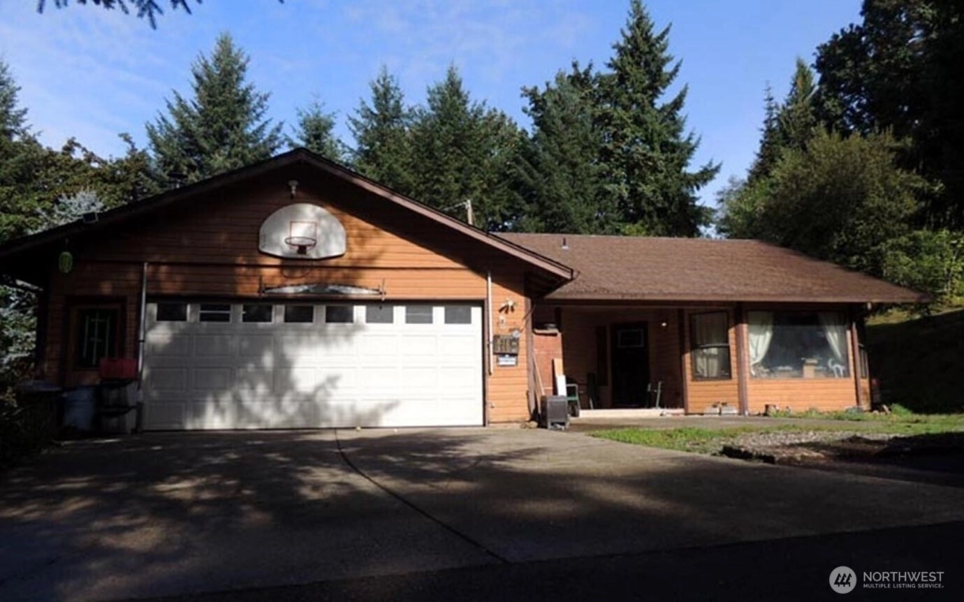 818 NW 359th St La Center WA 98629