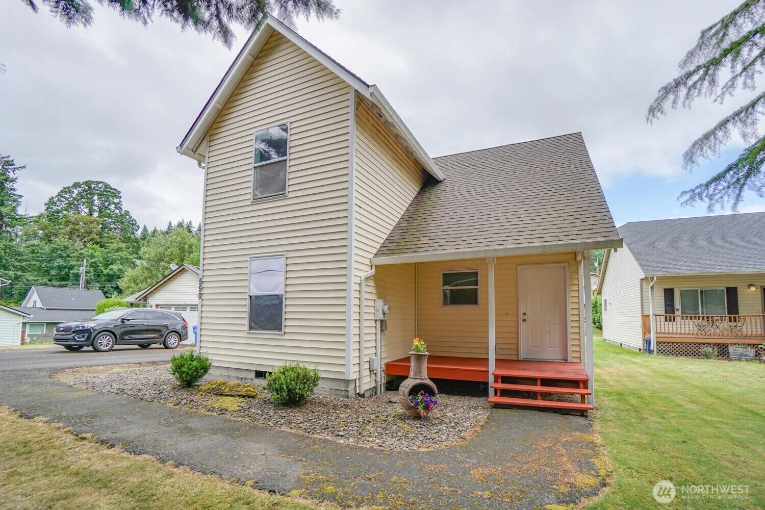 550 N 2nd Pl Kalama WA 98625