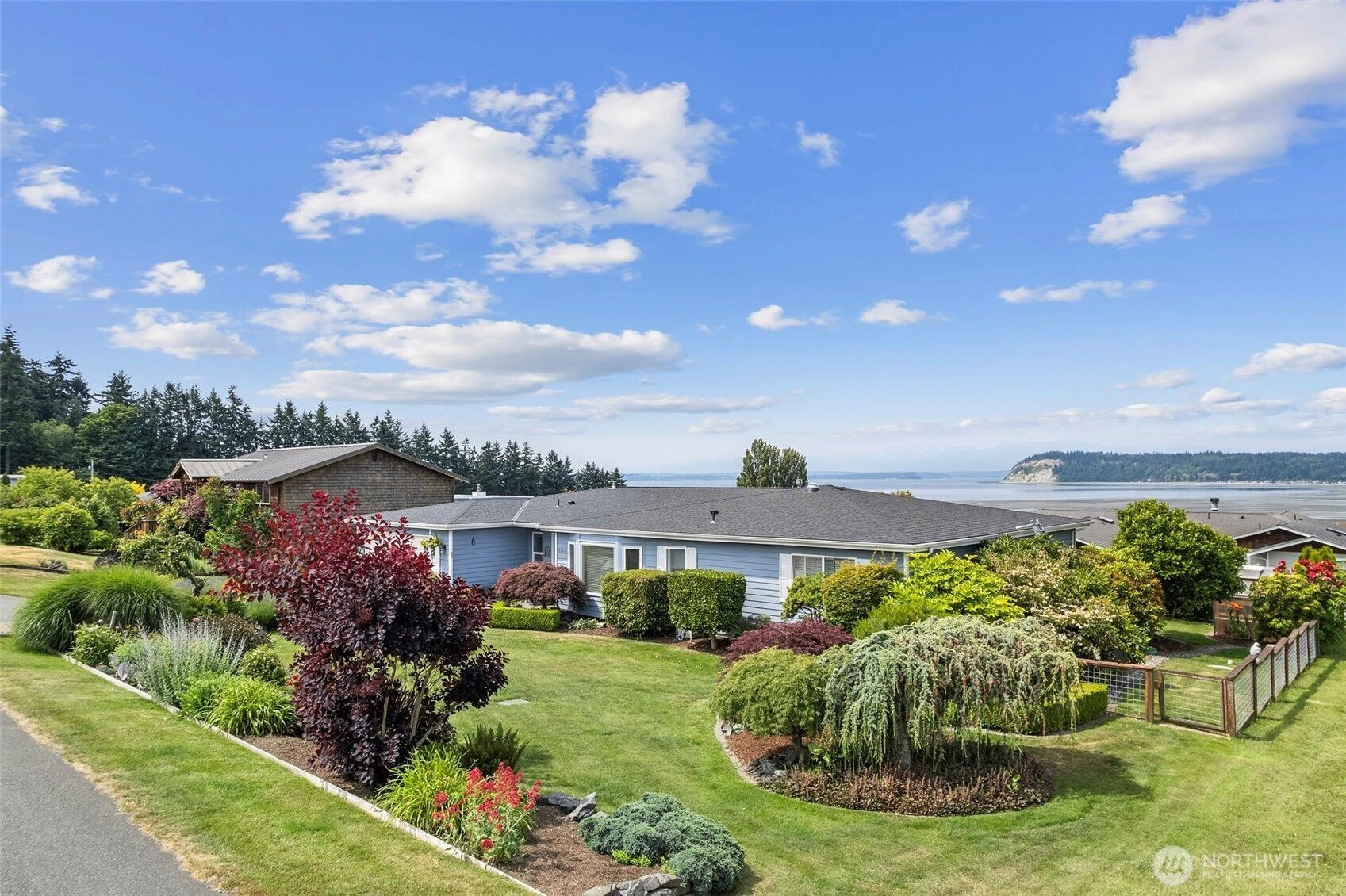 6168 Barnacle Ln Clinton WA 98236