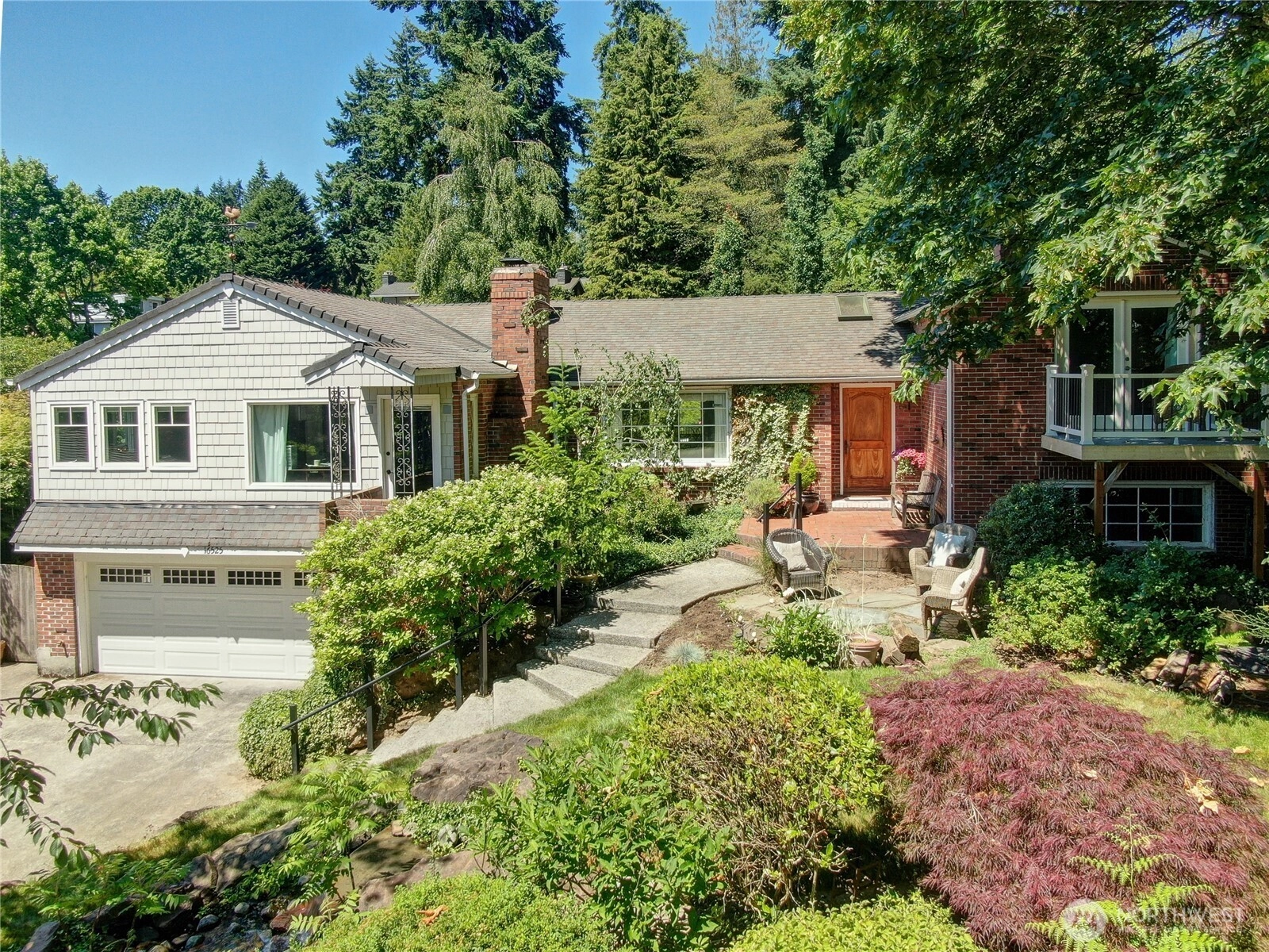 16525 39th Ave NE Lake Forest Park WA 98155