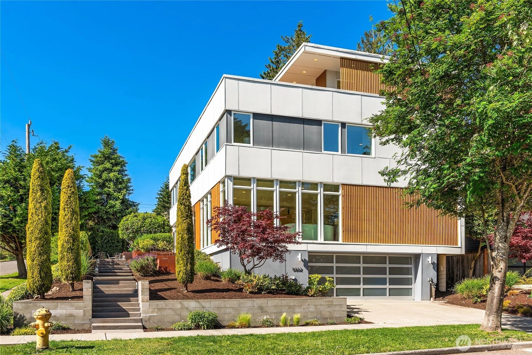 5802 43rd Ave NE Seattle WA 98105