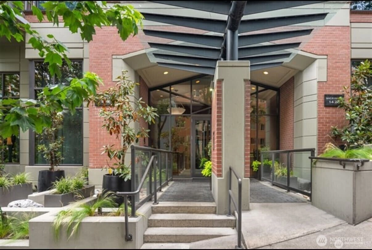 1420 Terry Ave Unit 807 Unit 807 Seattle WA 98101