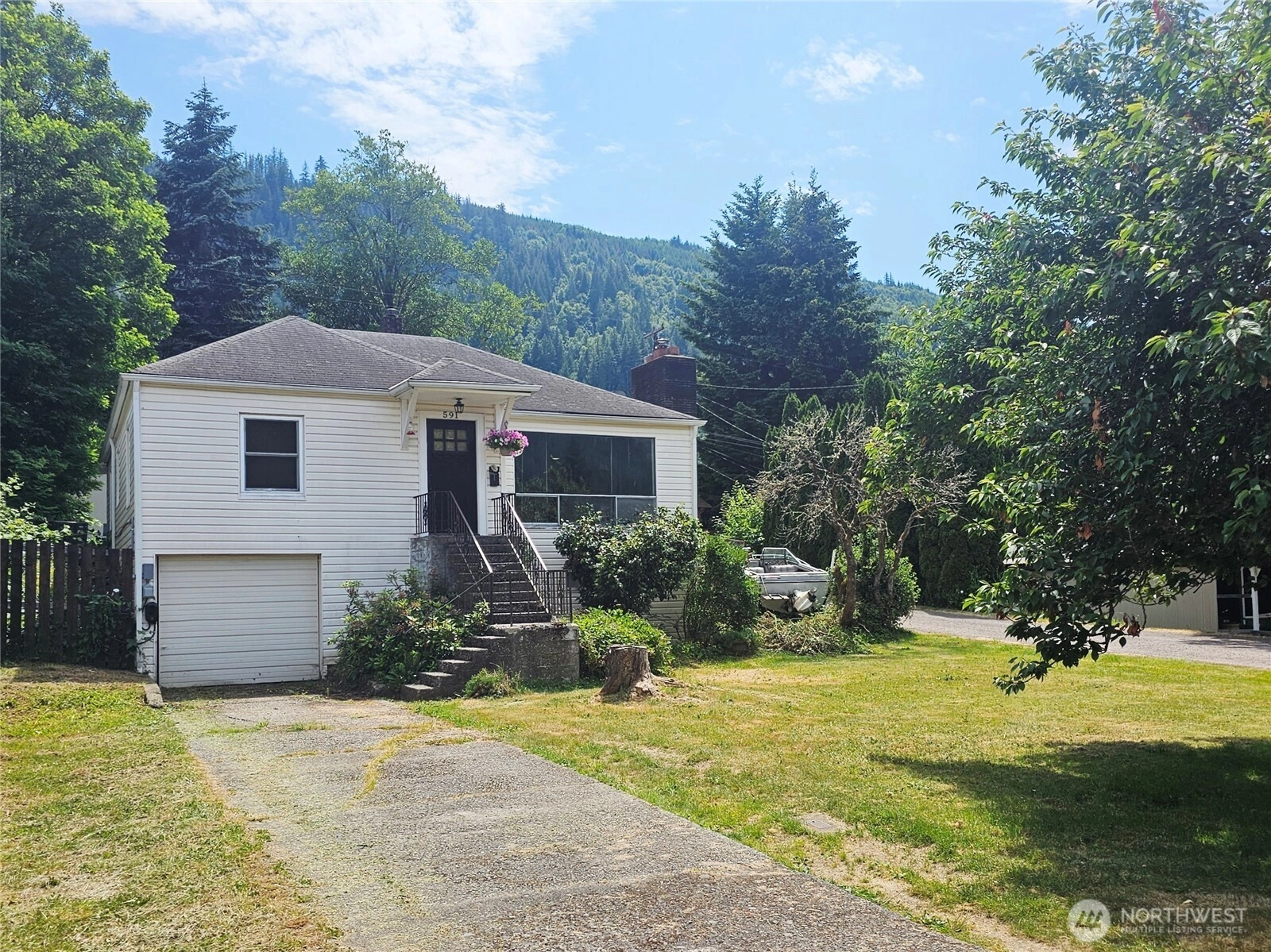 591 Division Ave Morton WA 98356