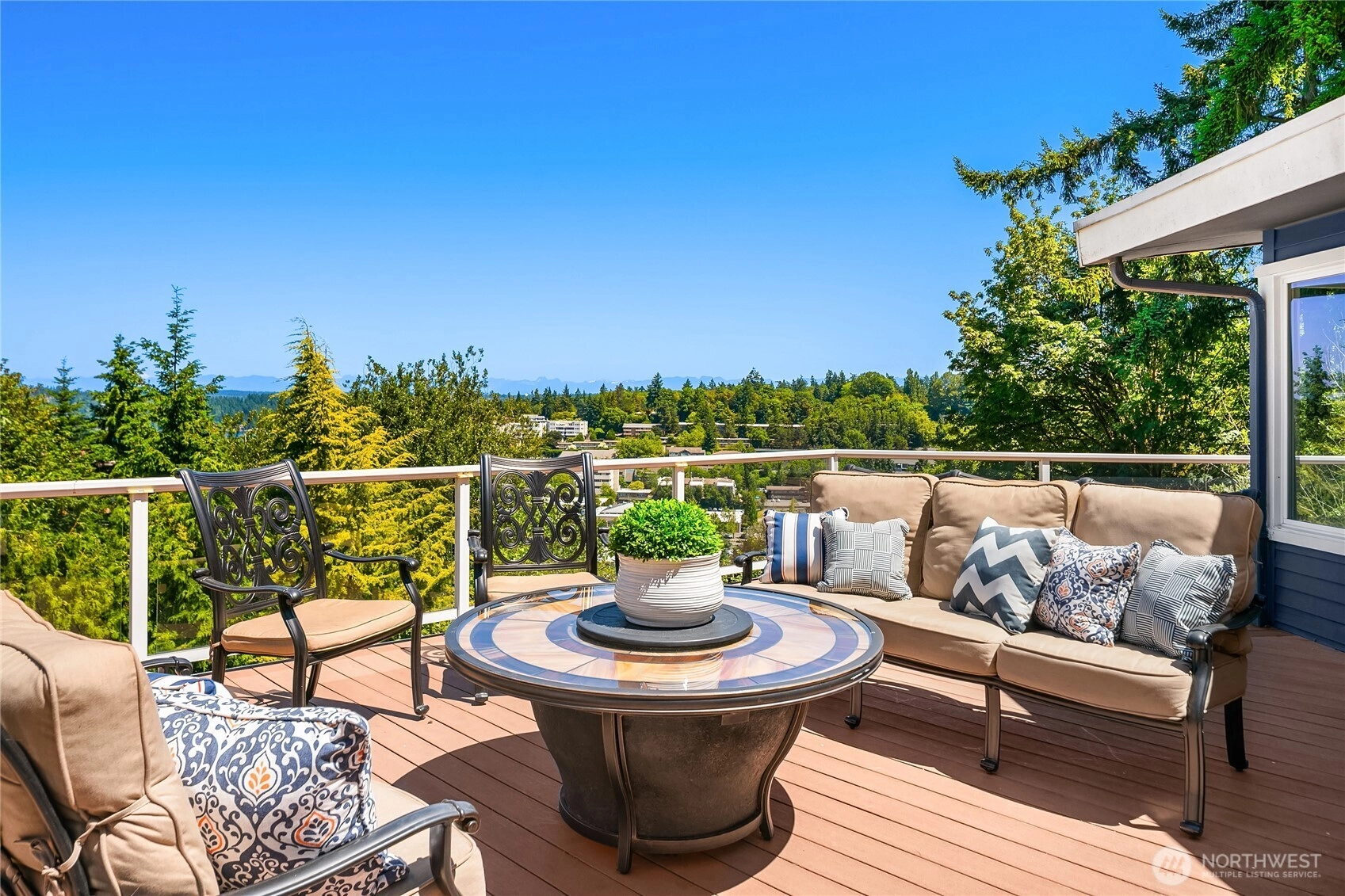 7440 SE 32nd St Mercer Island WA 98040