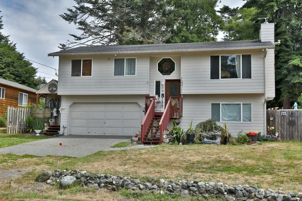 1271 Rickover Dr Unit  Coupeville WA 98239
