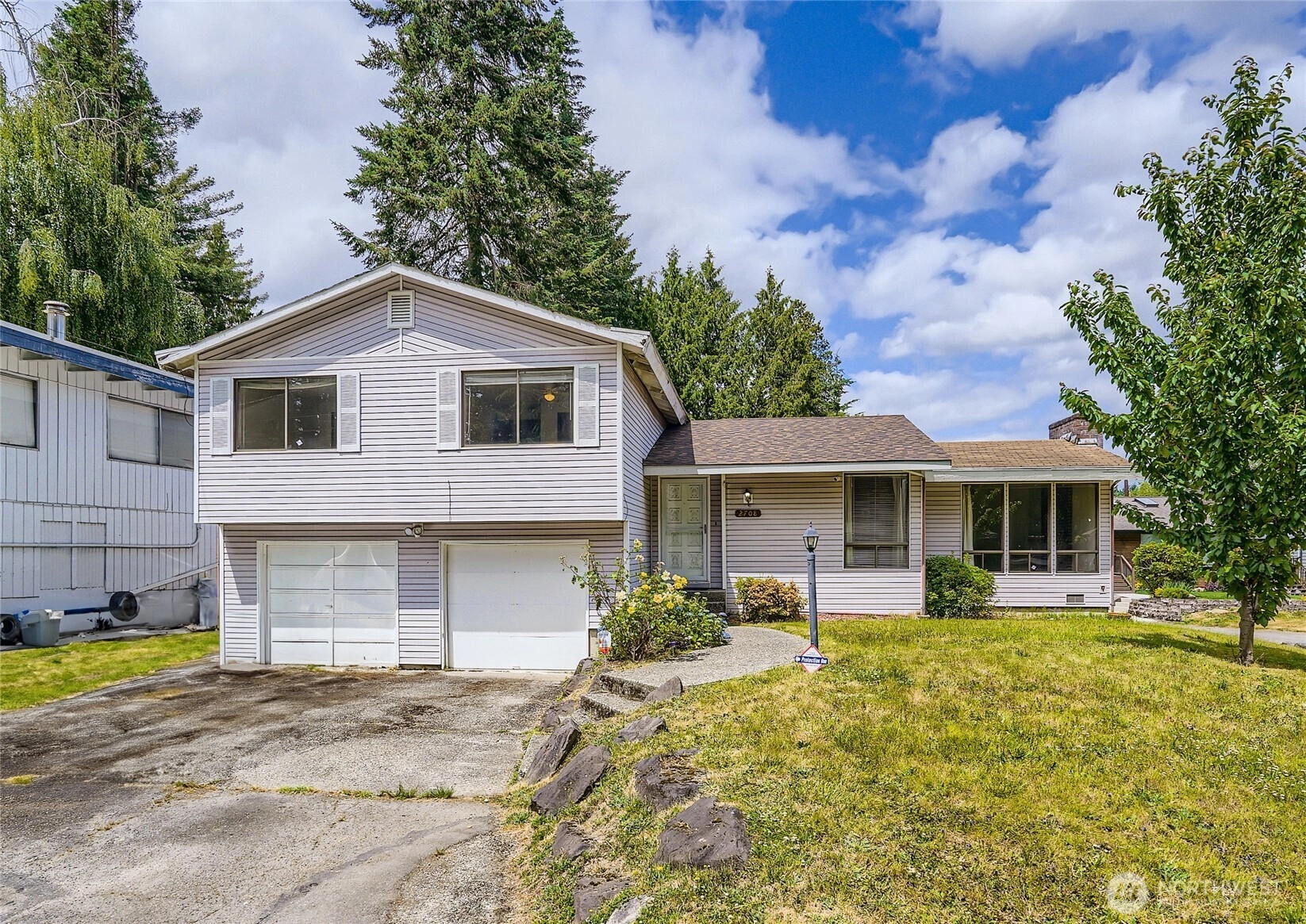 2708 NE 106th Pl Seattle WA 98125