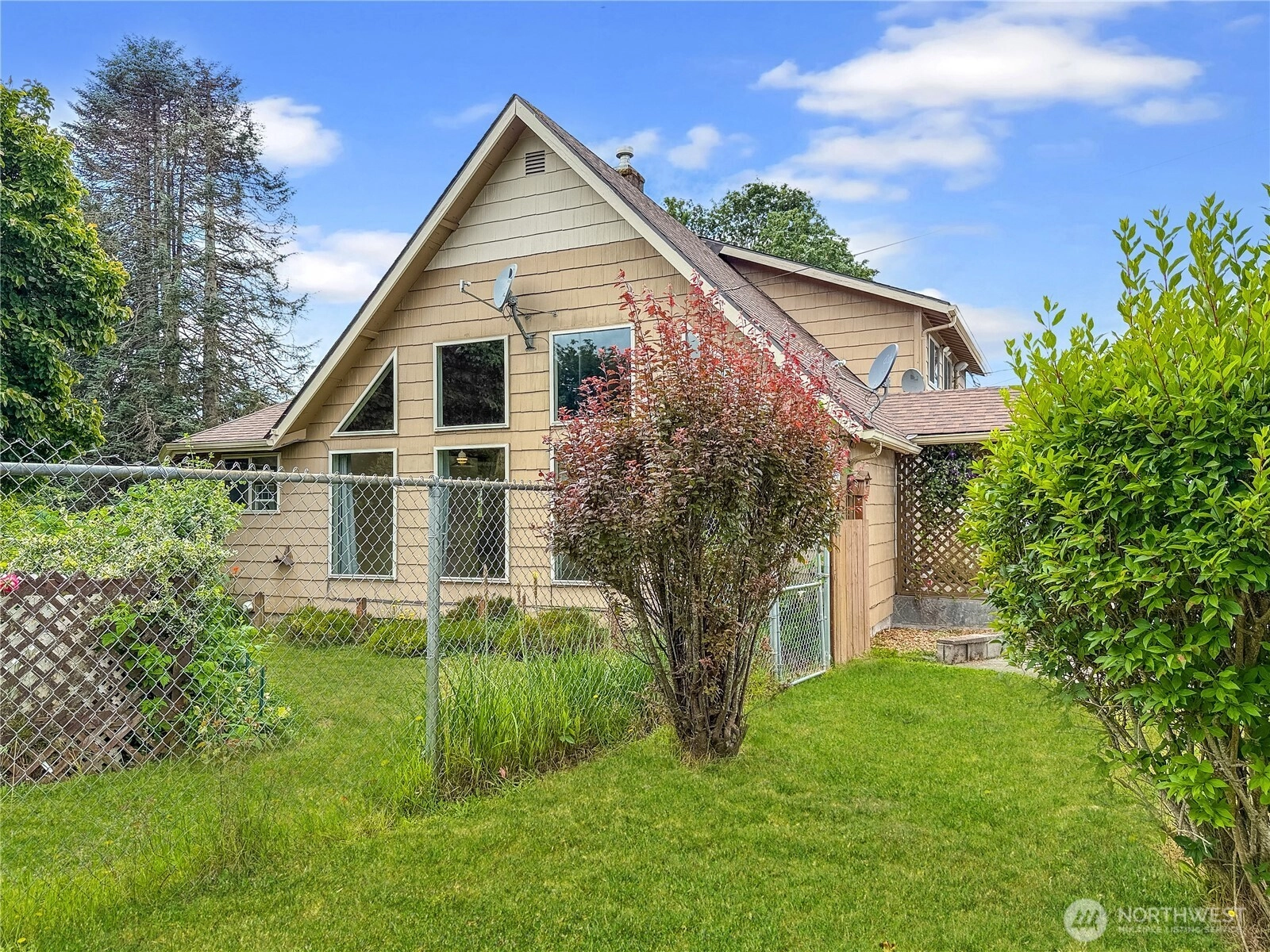 55 Irving St Cathlamet WA 98612