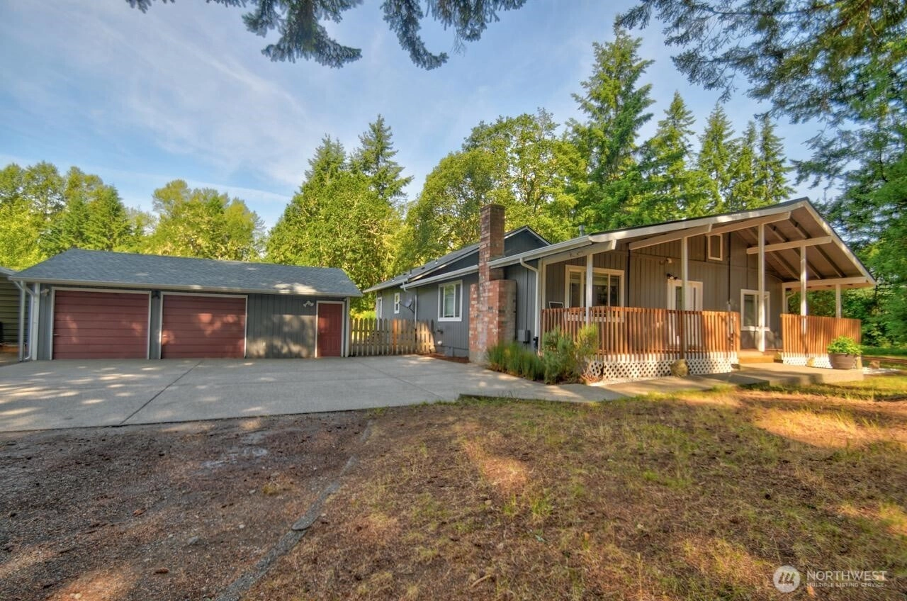 12515 Hubbard St SE Rainier WA 98576