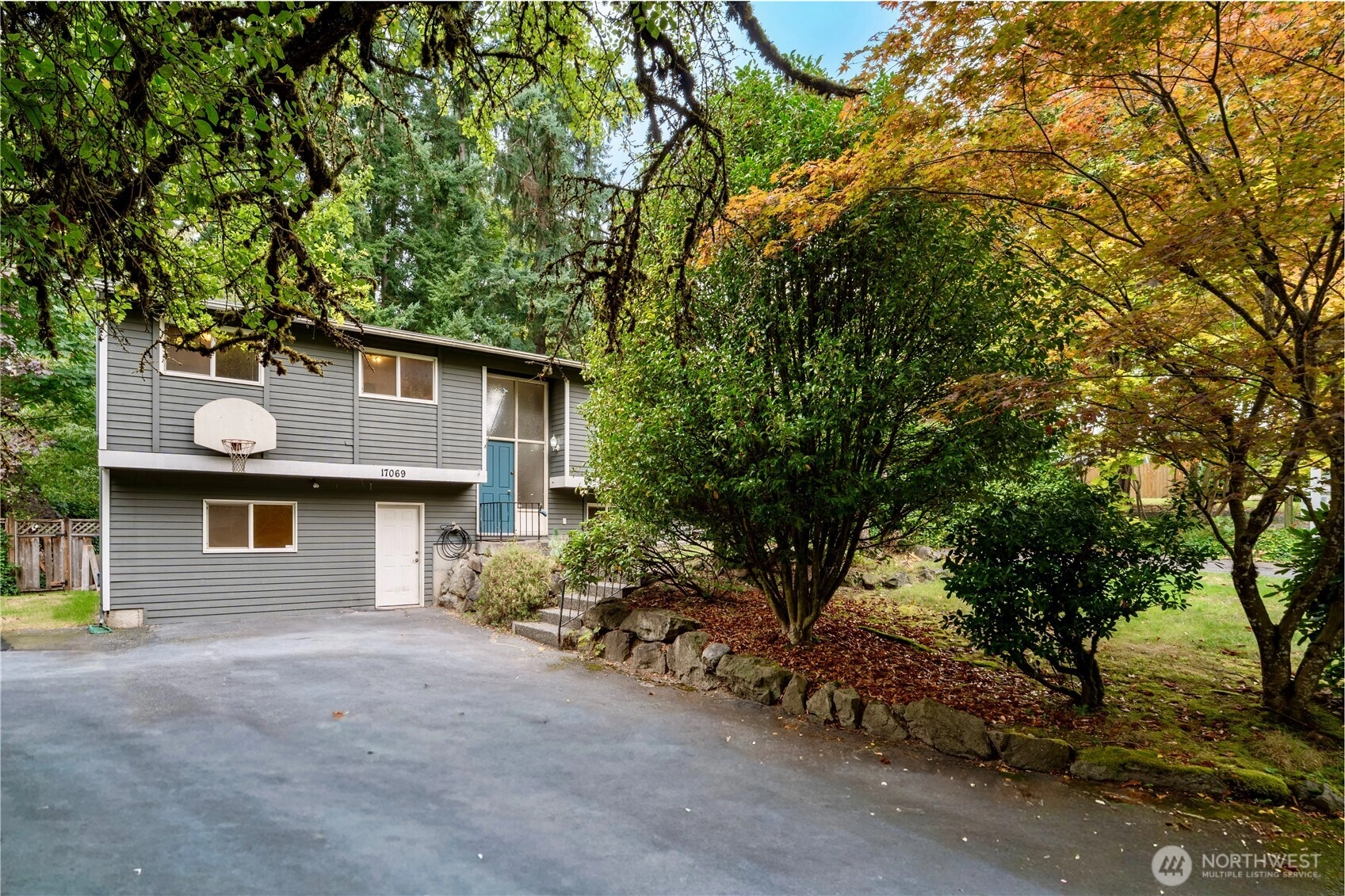 17069 142nd Pl NE Unit  Woodinville WA 98072