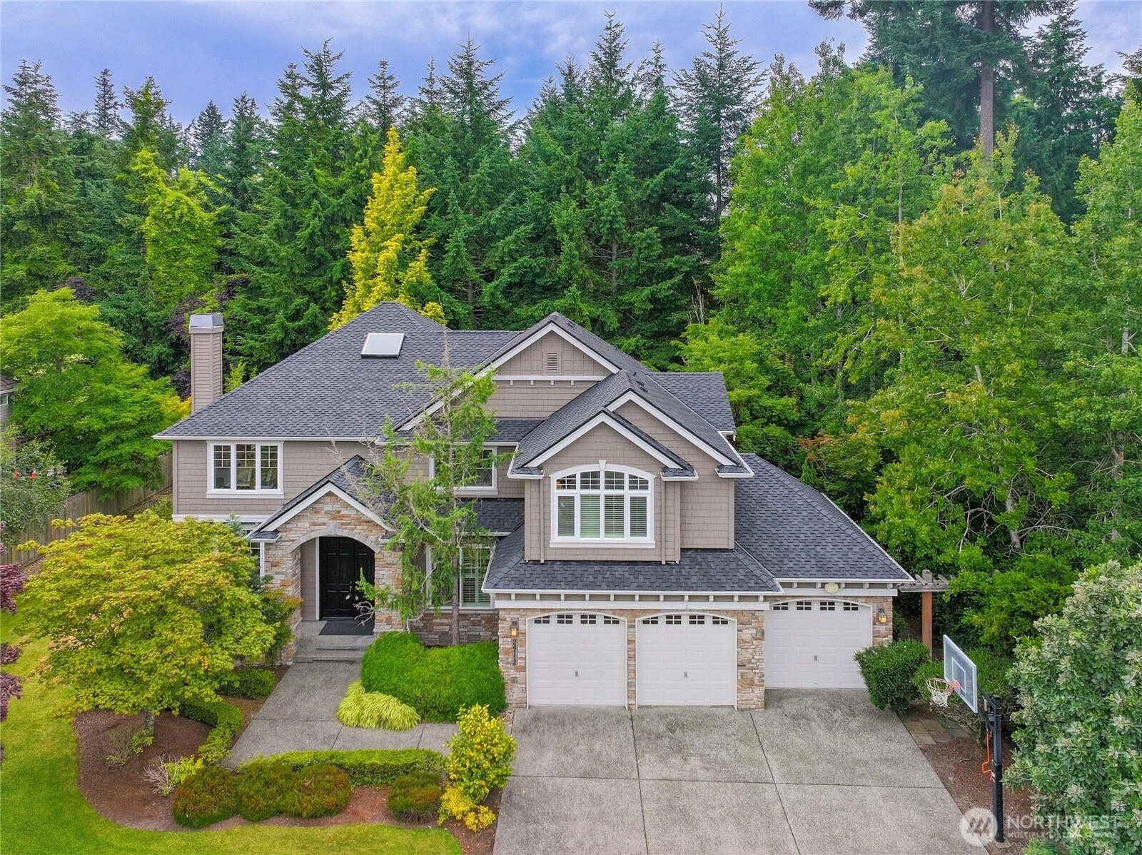 24112 E Greystone Ln Woodway WA 98020