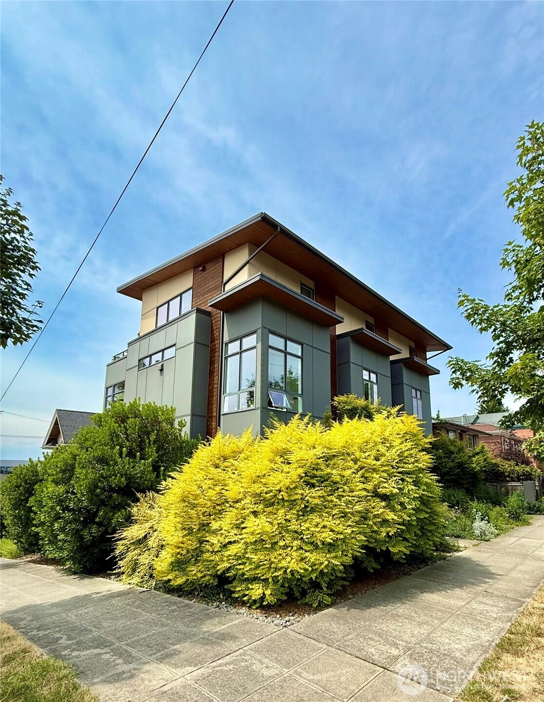 2705 Franklin Ave E Seattle WA 98102
