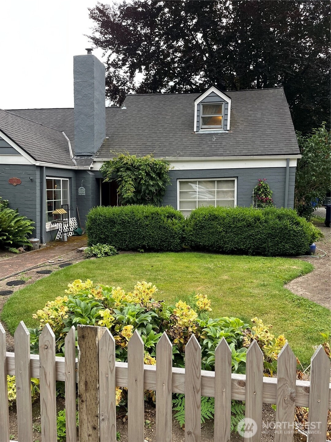 221 E 3rd St Unit  North Bend WA 98045