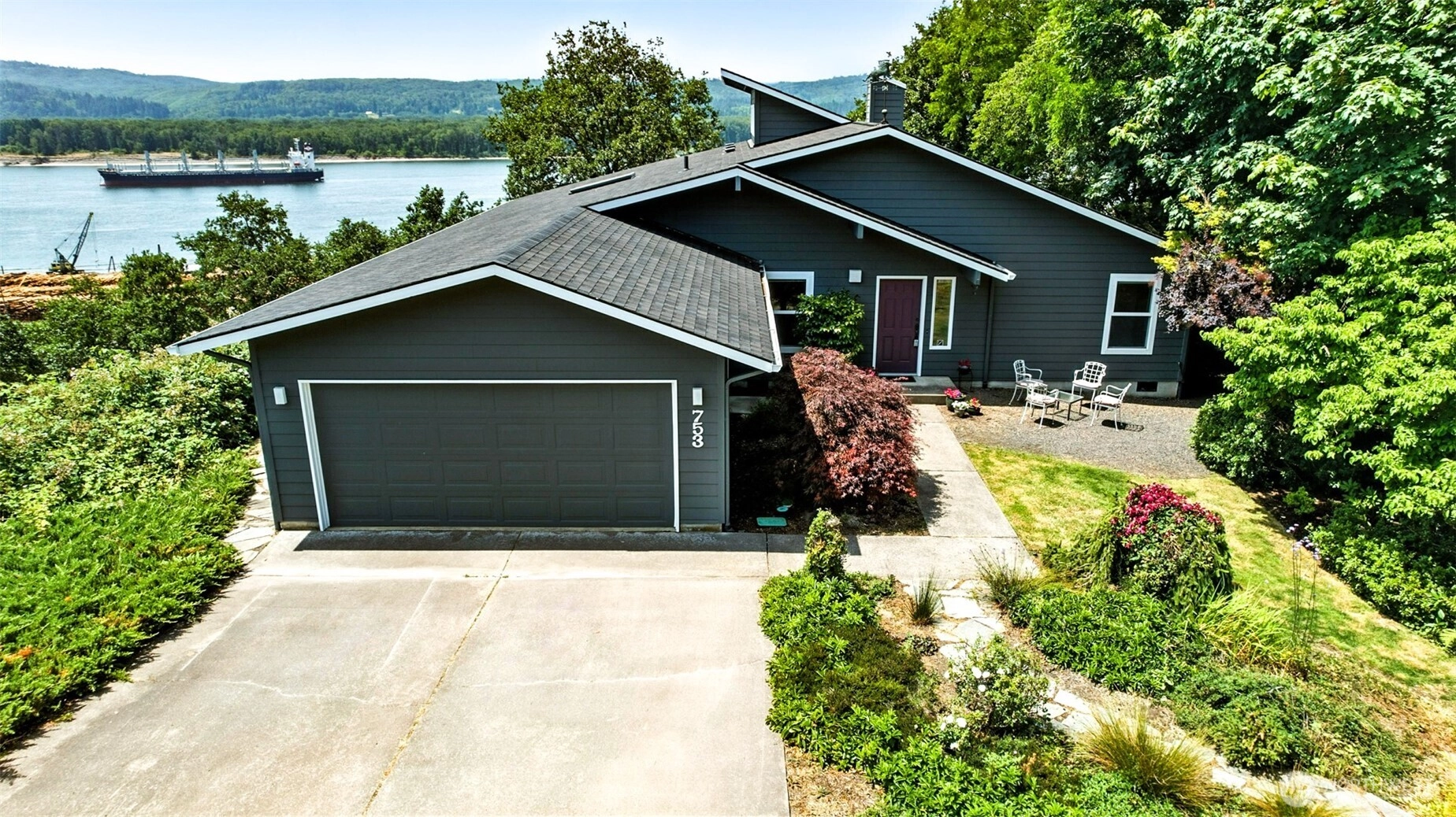 753 N 2nd St Kalama WA 98625