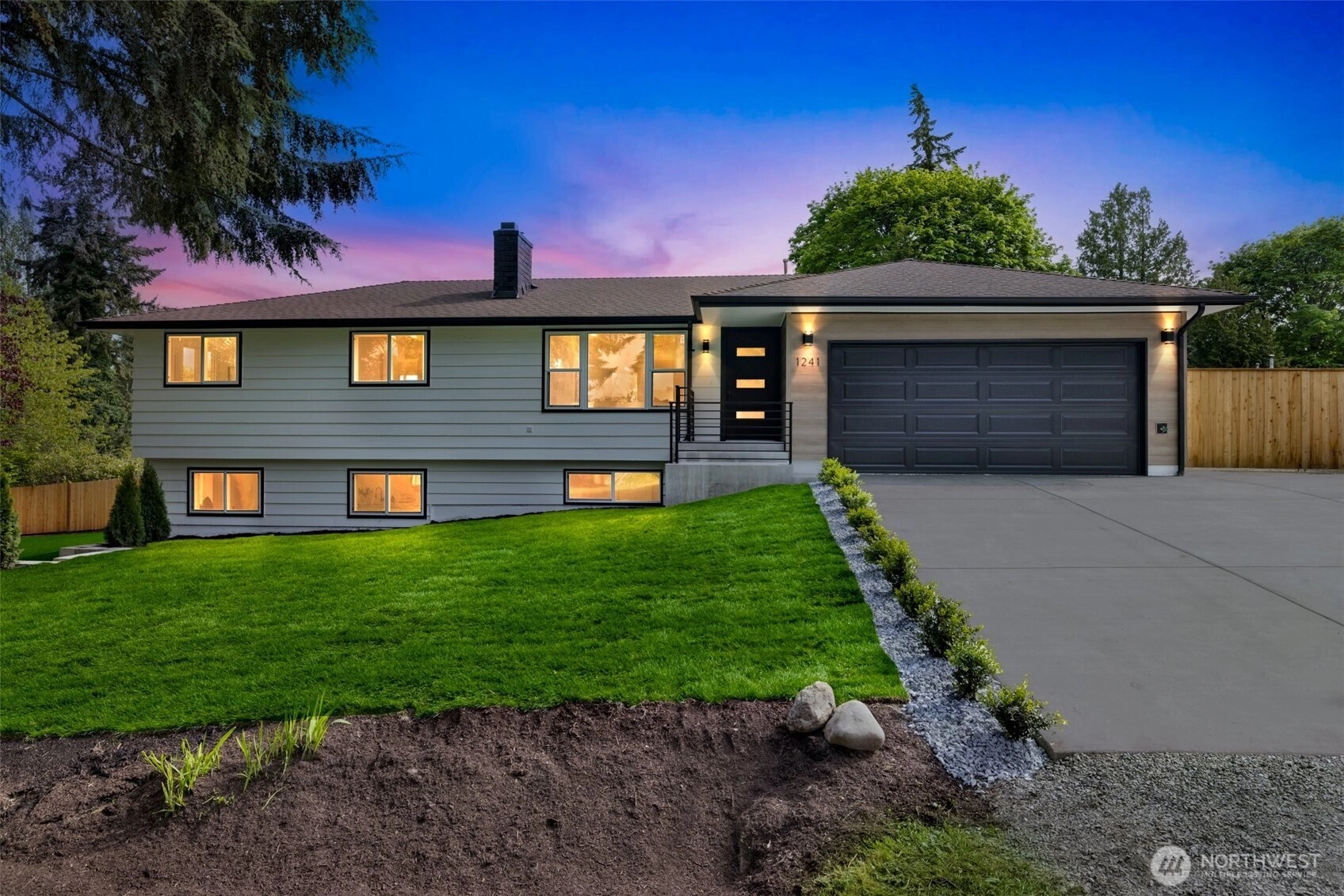 1241 S 226th St Des Moines WA 98198