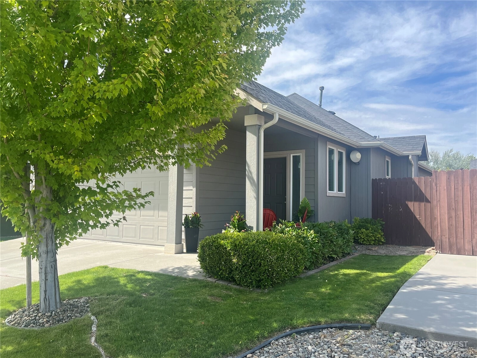 1122 SW Carver St College Place WA 99324