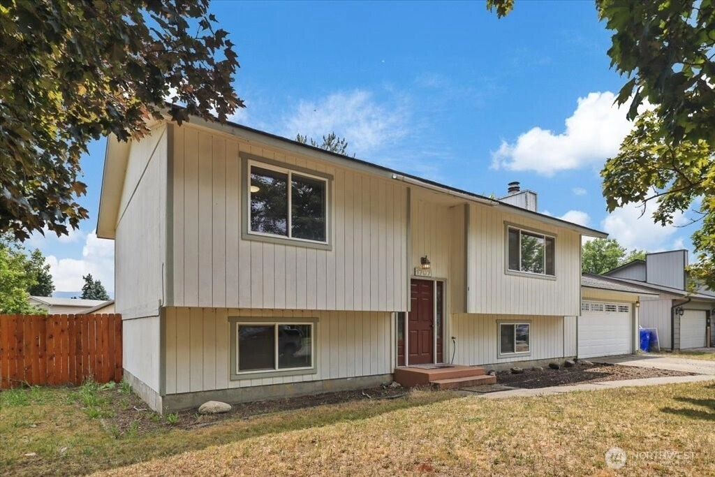 1707 S Early Dawn Dr Unit  Spokane Valley WA 99037