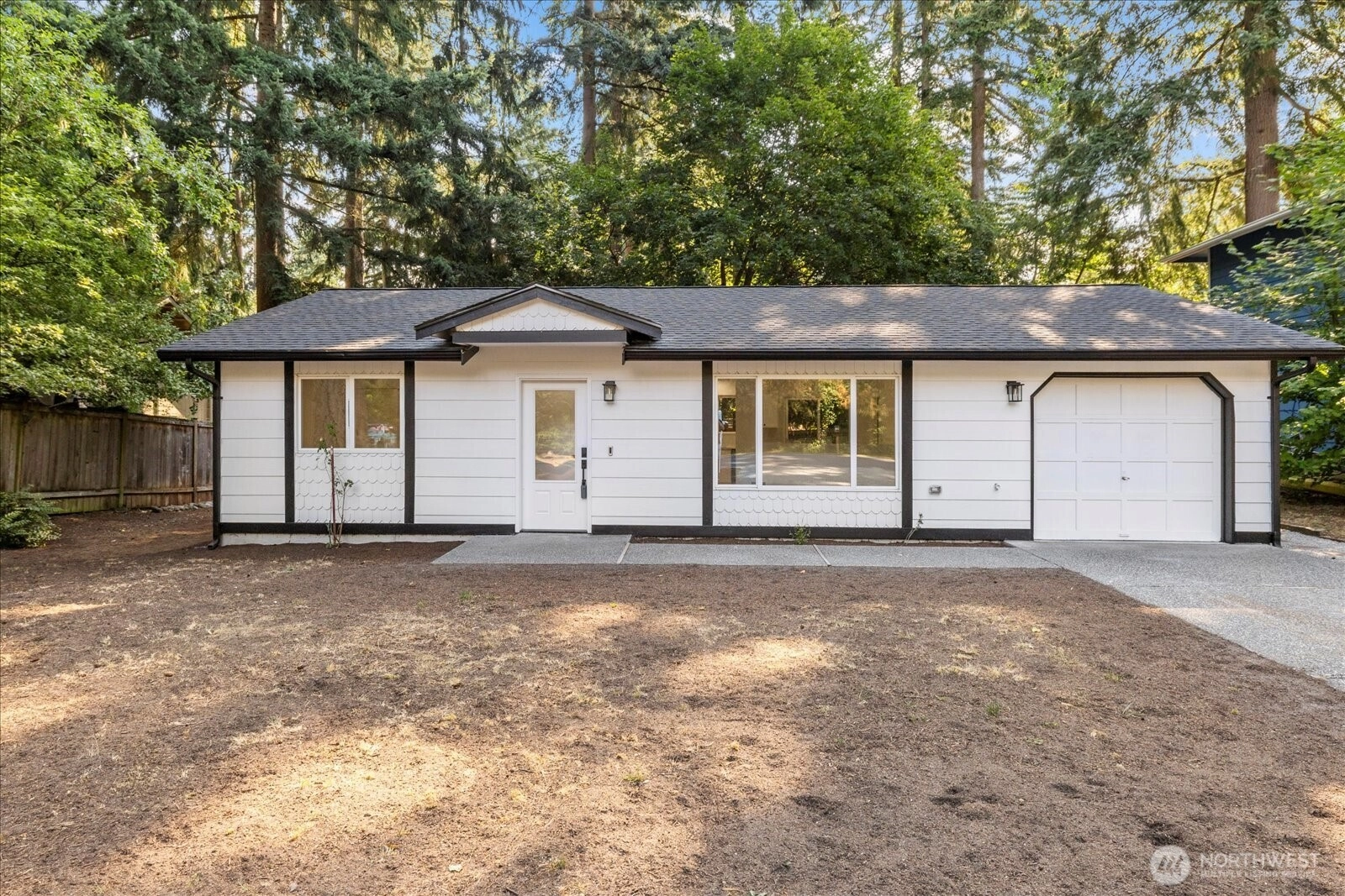 7921 Blakely Ave Unit  Clinton WA 98236