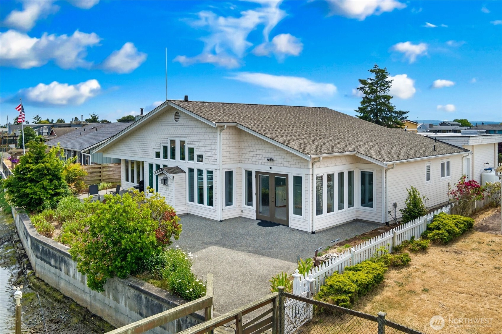 3675 Steelhead Dr Greenbank WA 98253