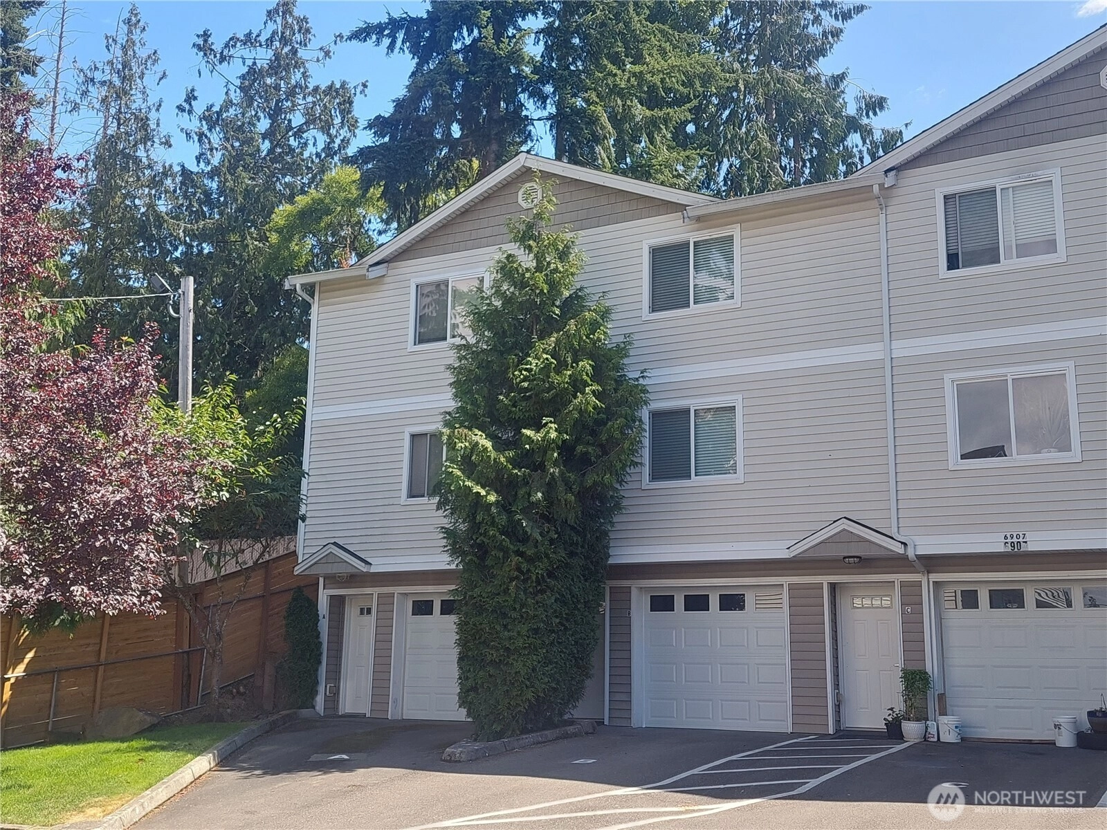 6907 Rainier Dr E Unit 1B Unit 1B Everett WA 98203