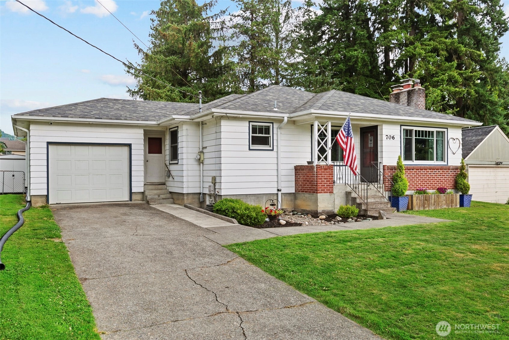 706 N 16th Ave Kelso WA 98626