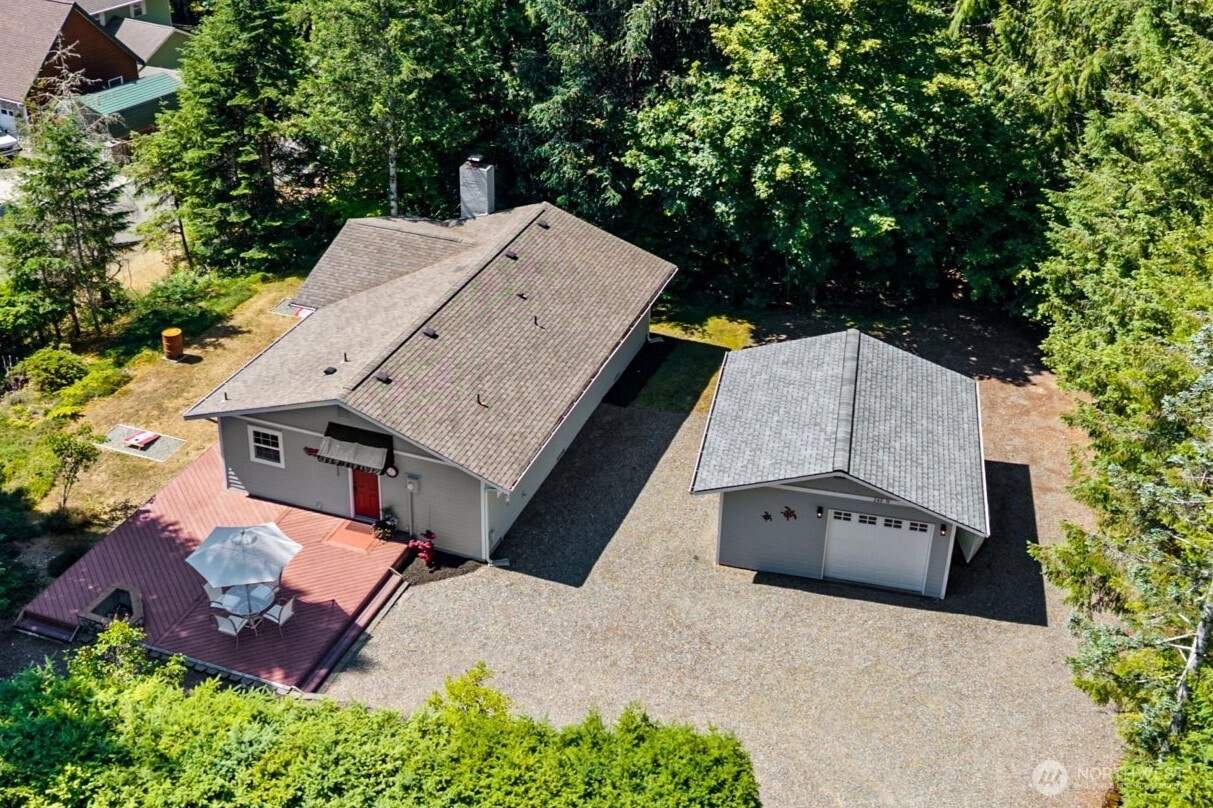 240 N Duckabush Dr E Unit  Hoodsport WA 98548