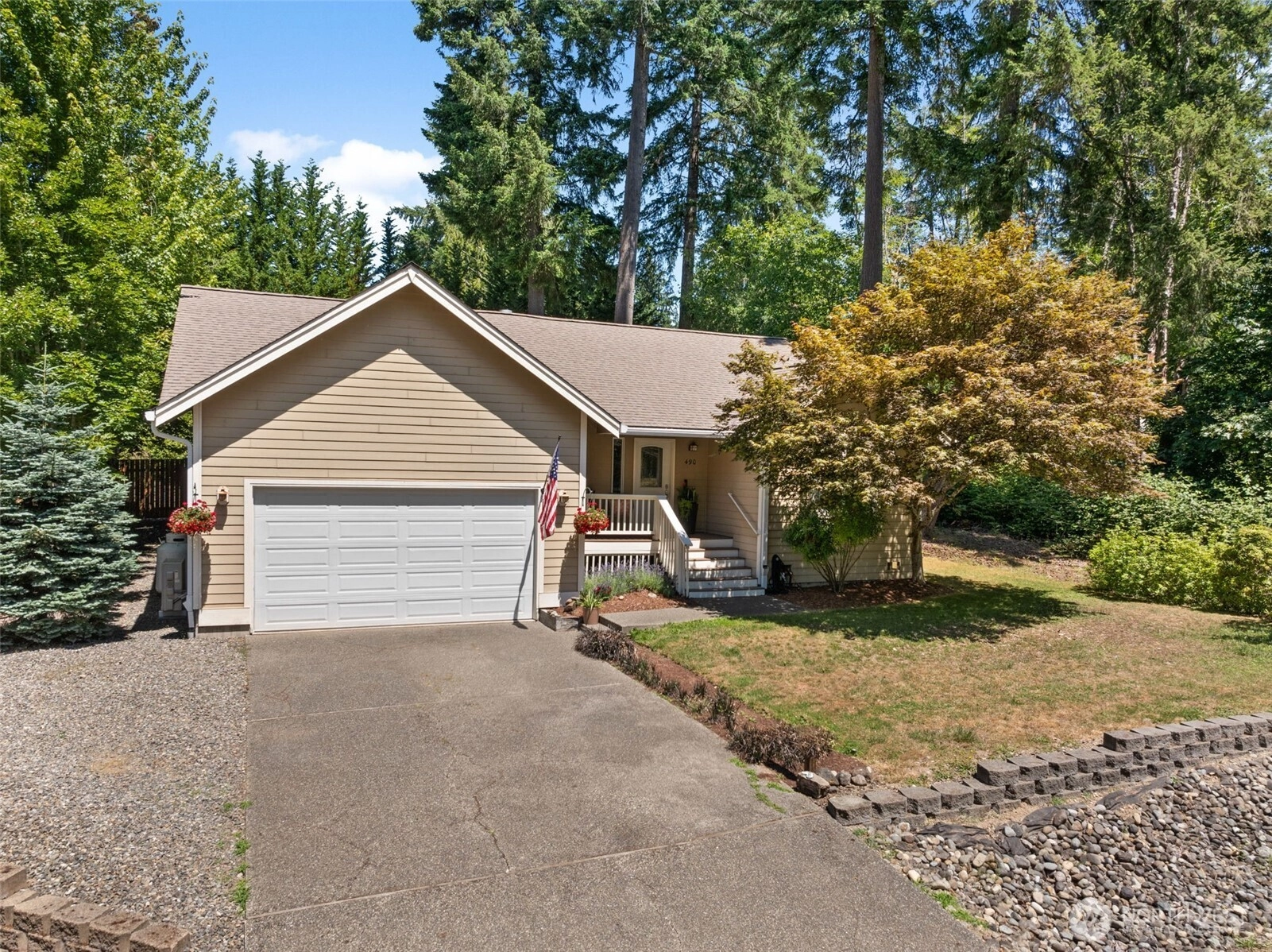 490 E Mountain View Dr Allyn WA 98524