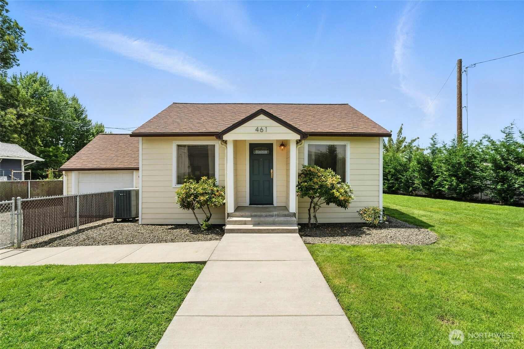 461 NE Lambert Ave College Place WA 99324