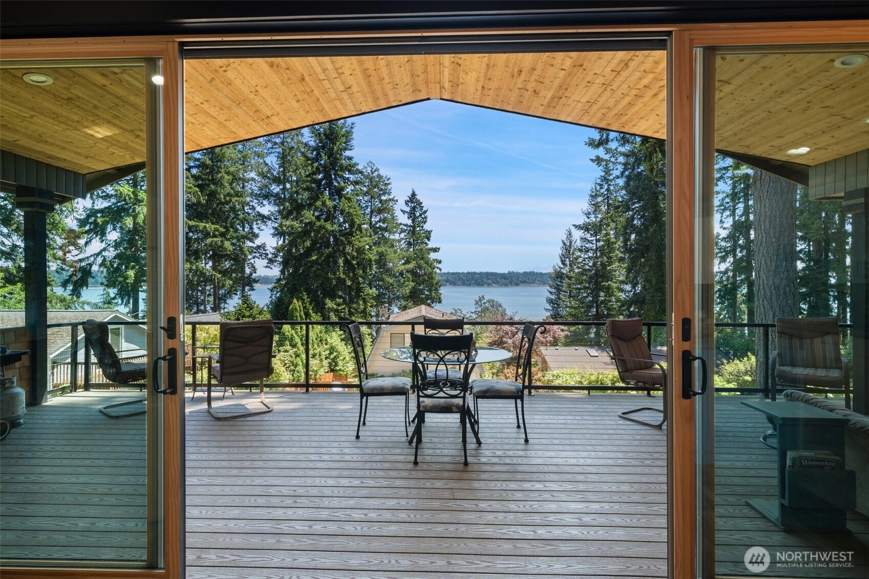 1661 E Treasure Island Dr Unit  Allyn WA 98524