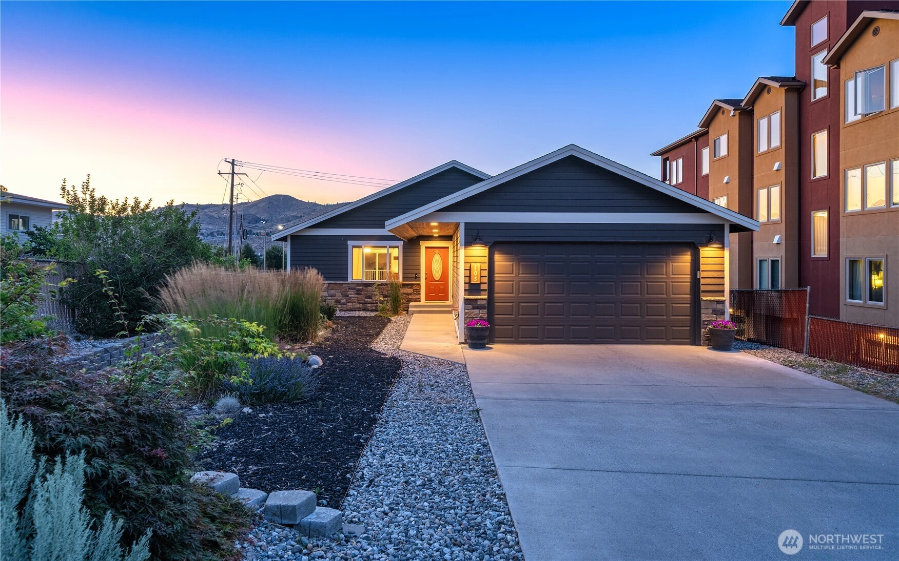 105 E Raymond Ave Chelan WA 98816